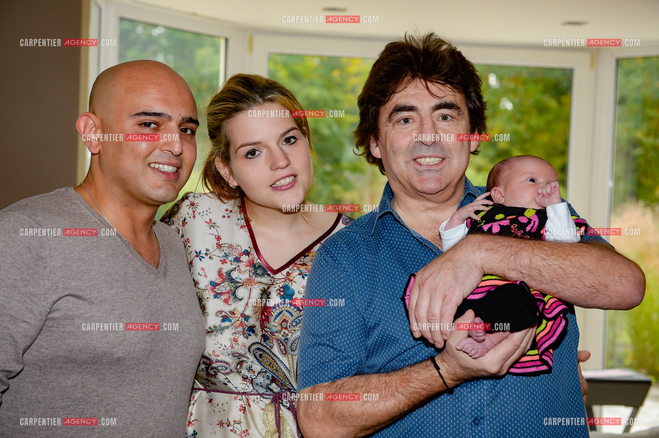 Naissance de Assia, petite fille de Claude Barzotti.
La maman, Sarah Barzotti 25 ans et le père, Maher 30 ans
La date de naissance de Assia, le 6 octobre 2015 à la clinique St PIERRE.
( Exclusif )