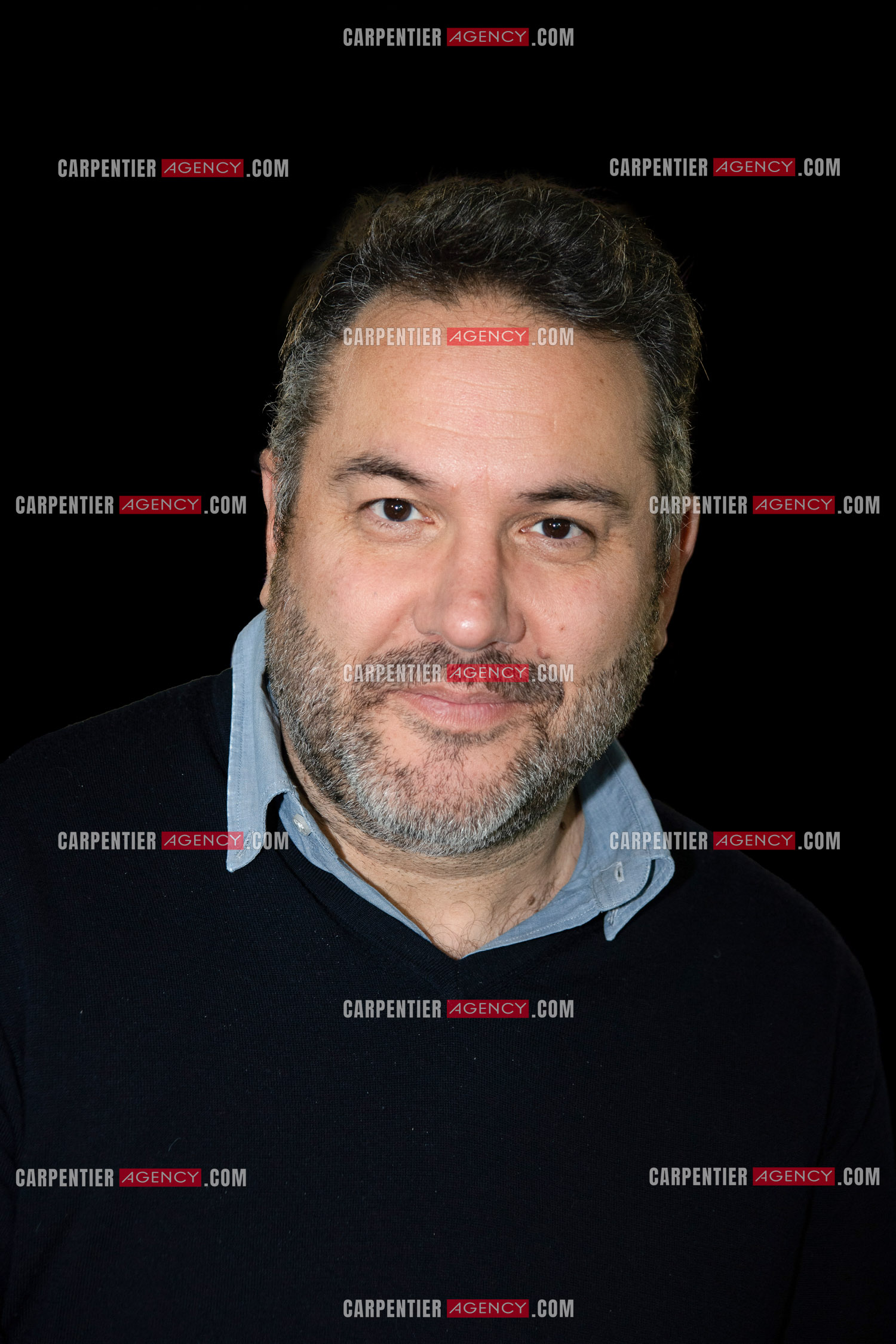 Portrait du journaliste Bruce Toussaint.  ( Exclusif )