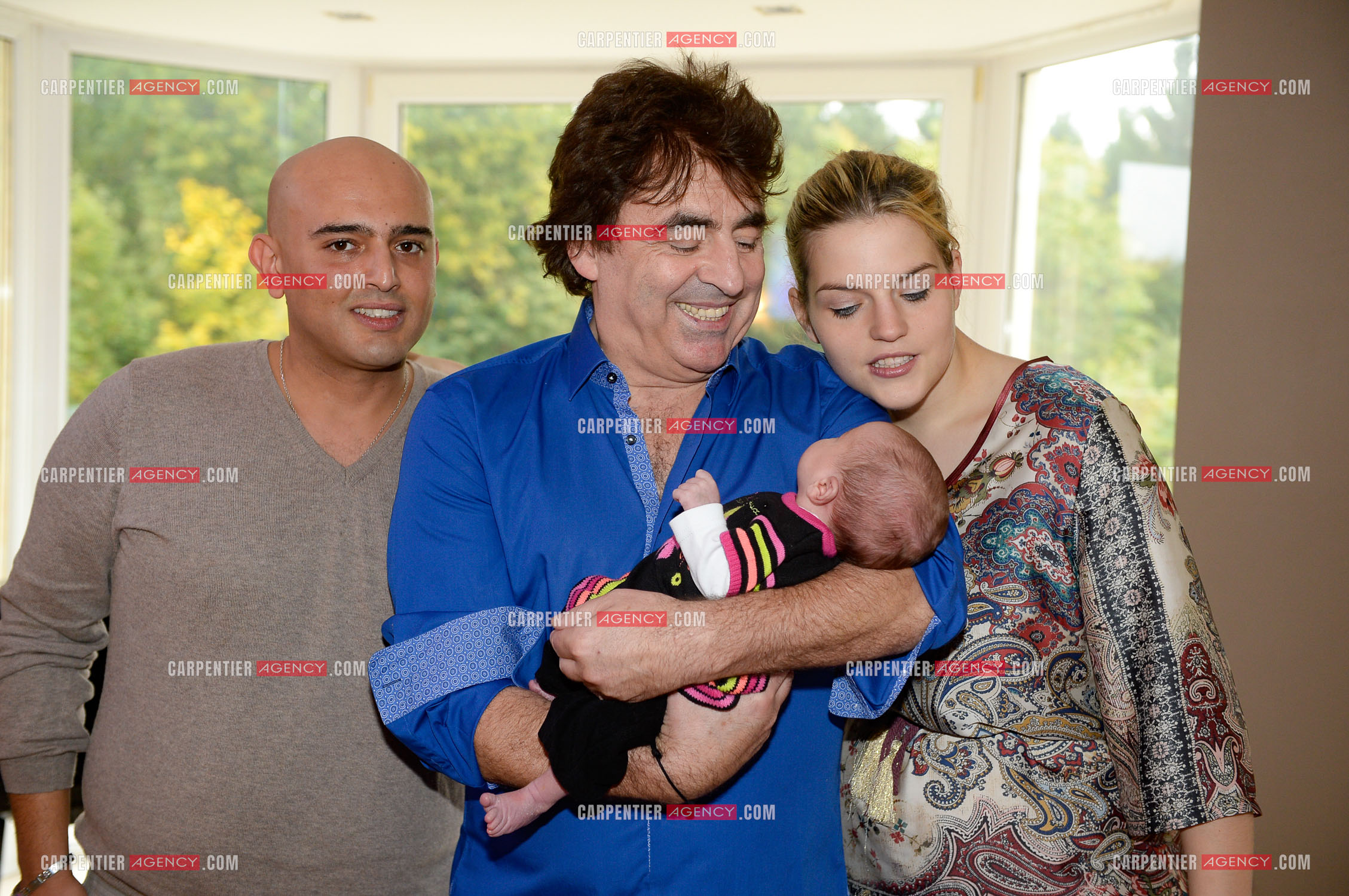 Naissance de Assia, petite fille de Claude Barzotti.
La maman, Sarah Barzotti 25 ans et le père, Maher 30 ans
La date de naissance de Assia, le 6 octobre 2015 à la clinique St PIERRE.
( Exclusif )