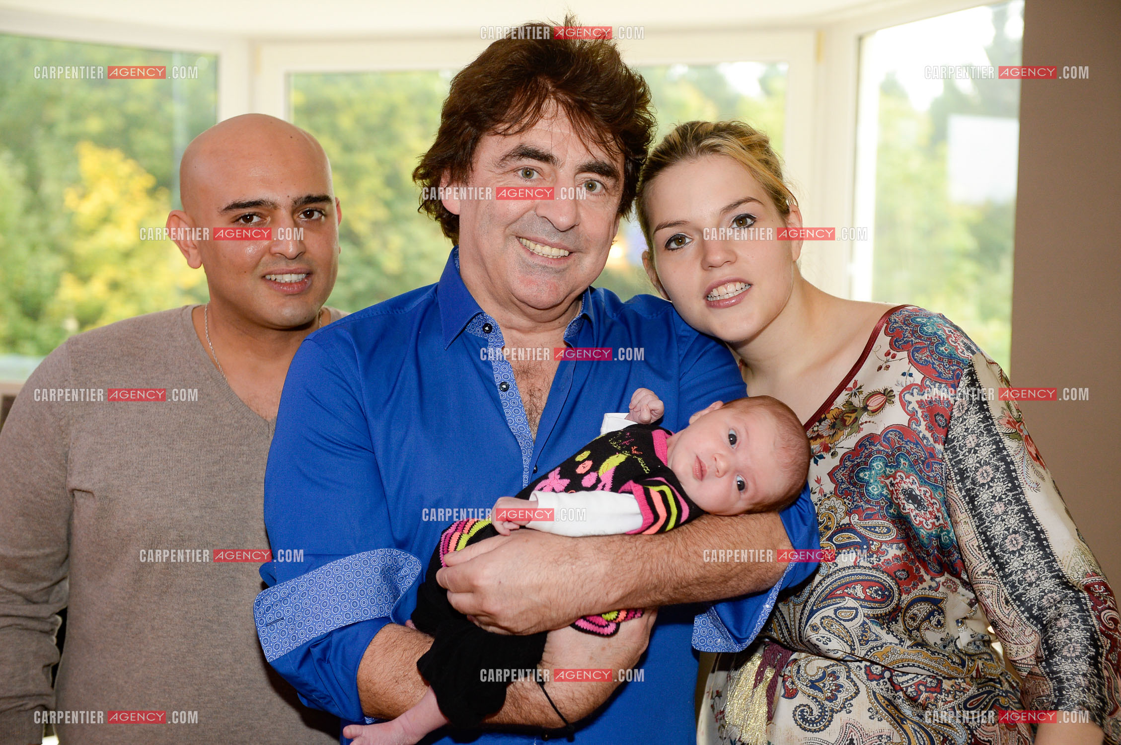 Naissance de Assia, petite fille de Claude Barzotti.
La maman, Sarah Barzotti 25 ans et le père, Maher 30 ans
La date de naissance de Assia, le 6 octobre 2015 à la clinique St PIERRE.
( Exclusif )