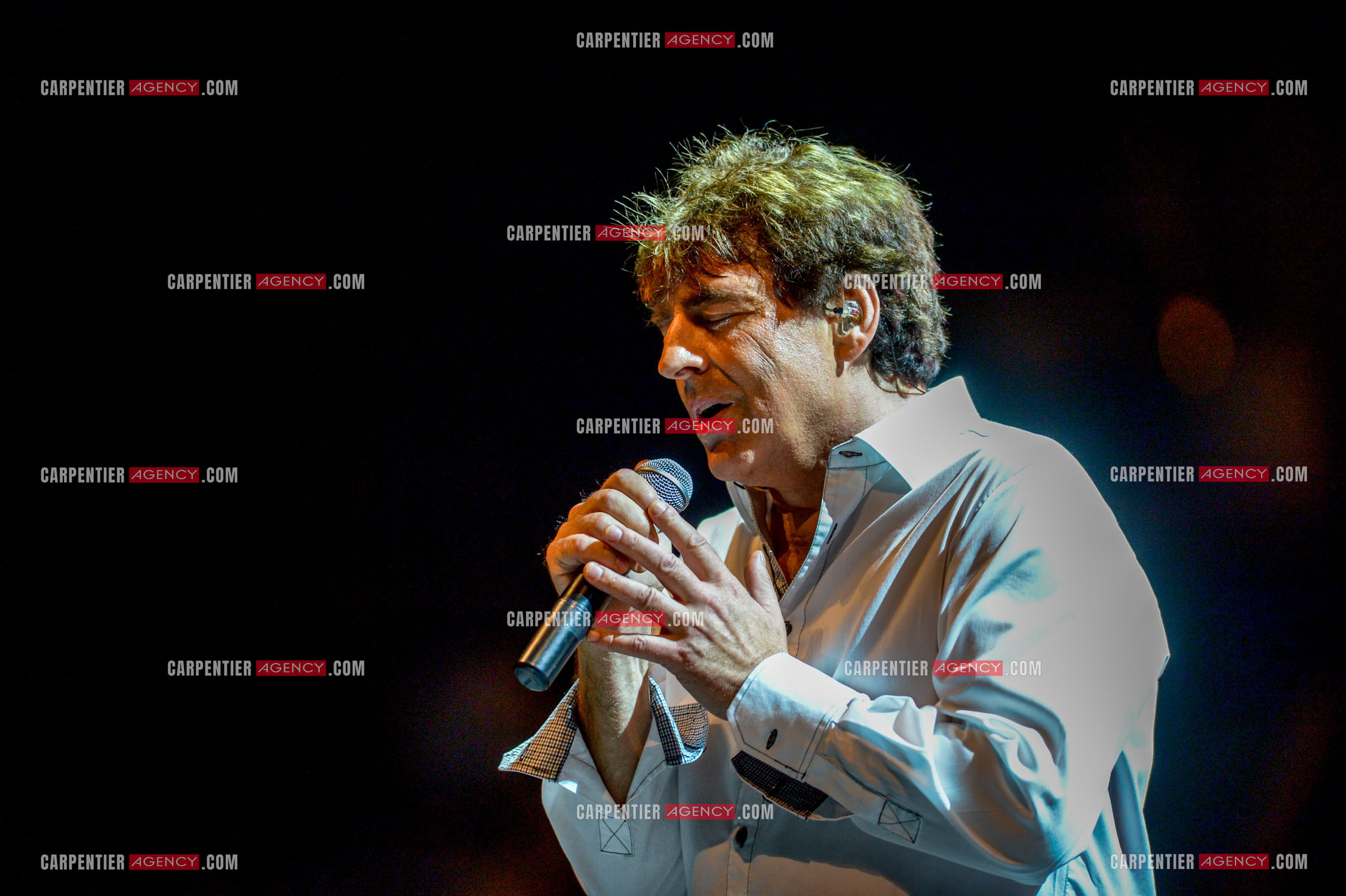 Le chanteur Claude Barzotti lors d'un concert a Bandol en 2013.         ( Exclusif )