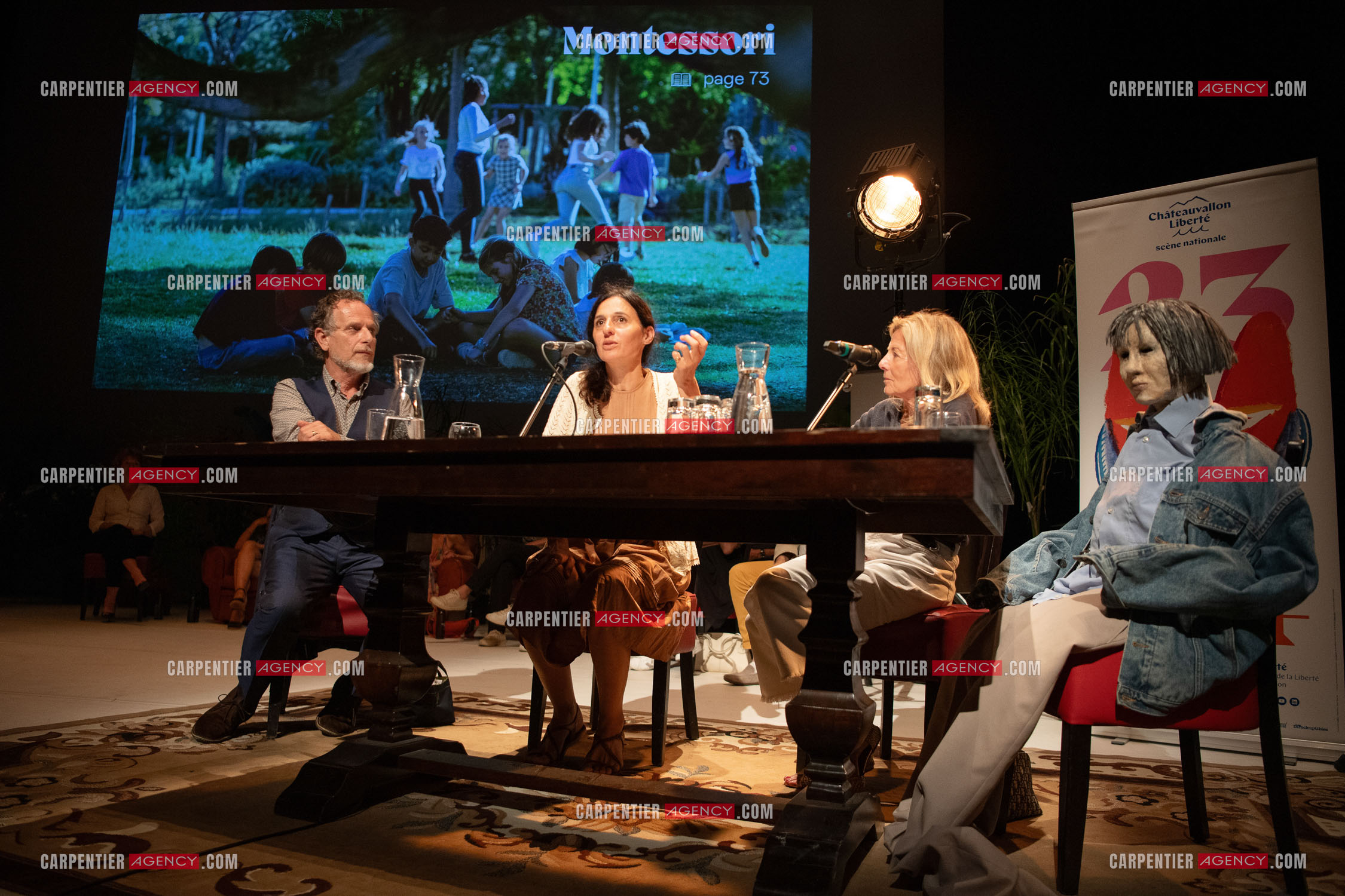 L'acteur Charles Berling, avec sa nouvelle compagne la comédienne Bérangère Warluzel et la journaliste Claire Chazal.    ( Exclusif )