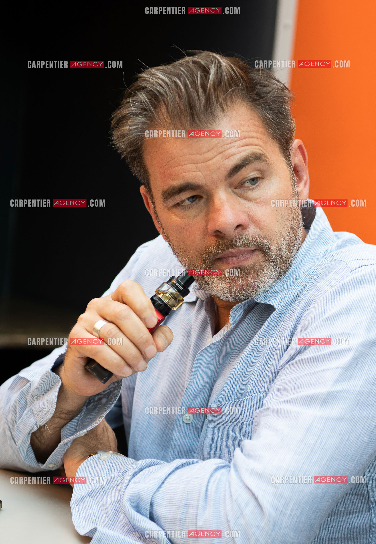 L'acteur Clovis Cornillac venu présenter son film “ Si on chantait “ au cinéma “ SIX N'ÉTOILES “ de Six Fours Les Plages.       ( Exclusif )