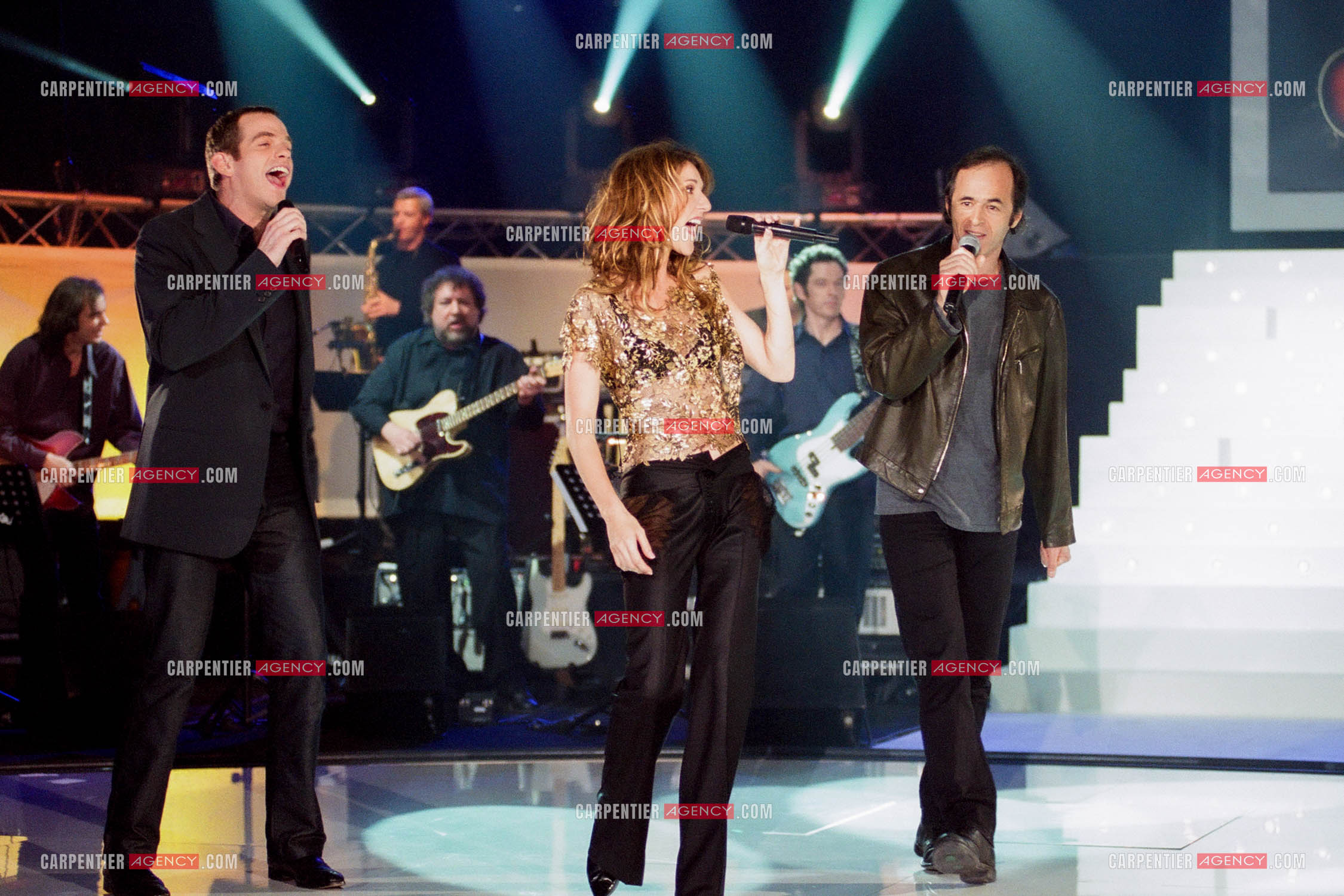 Enregistrement de l'émission spéciale Céline Dion sur TF1 le 17 Mars 2002. Céline accompagnée par Garou, Jean-Jacques Goldman, Pascal Obispo et Gérald de Palmas.   ( Exclusif )