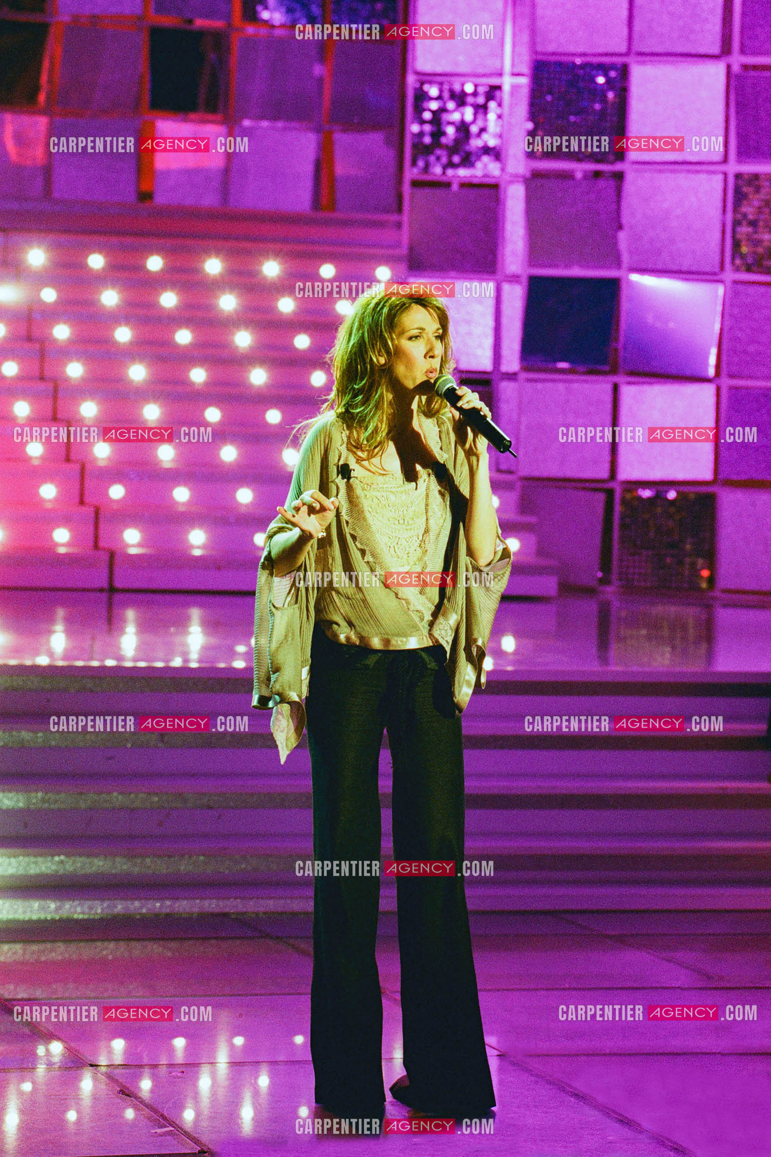 Enregistrement de l'émission "Vivement Dimanche" spéciale Céline Dion le 19 mars 2002.  ( Exclusif )