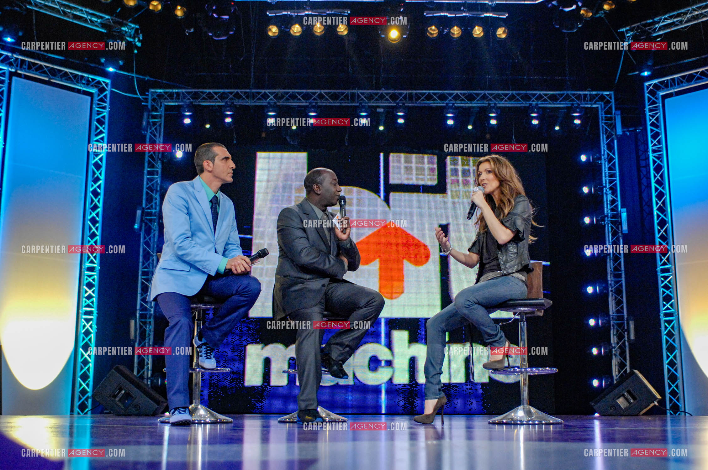 La chanteuse Céline Dion invitée de l'émission “Hit Machine“ présentée par Charly et Lulu et diffusée sur M6.              ( Exclusif )