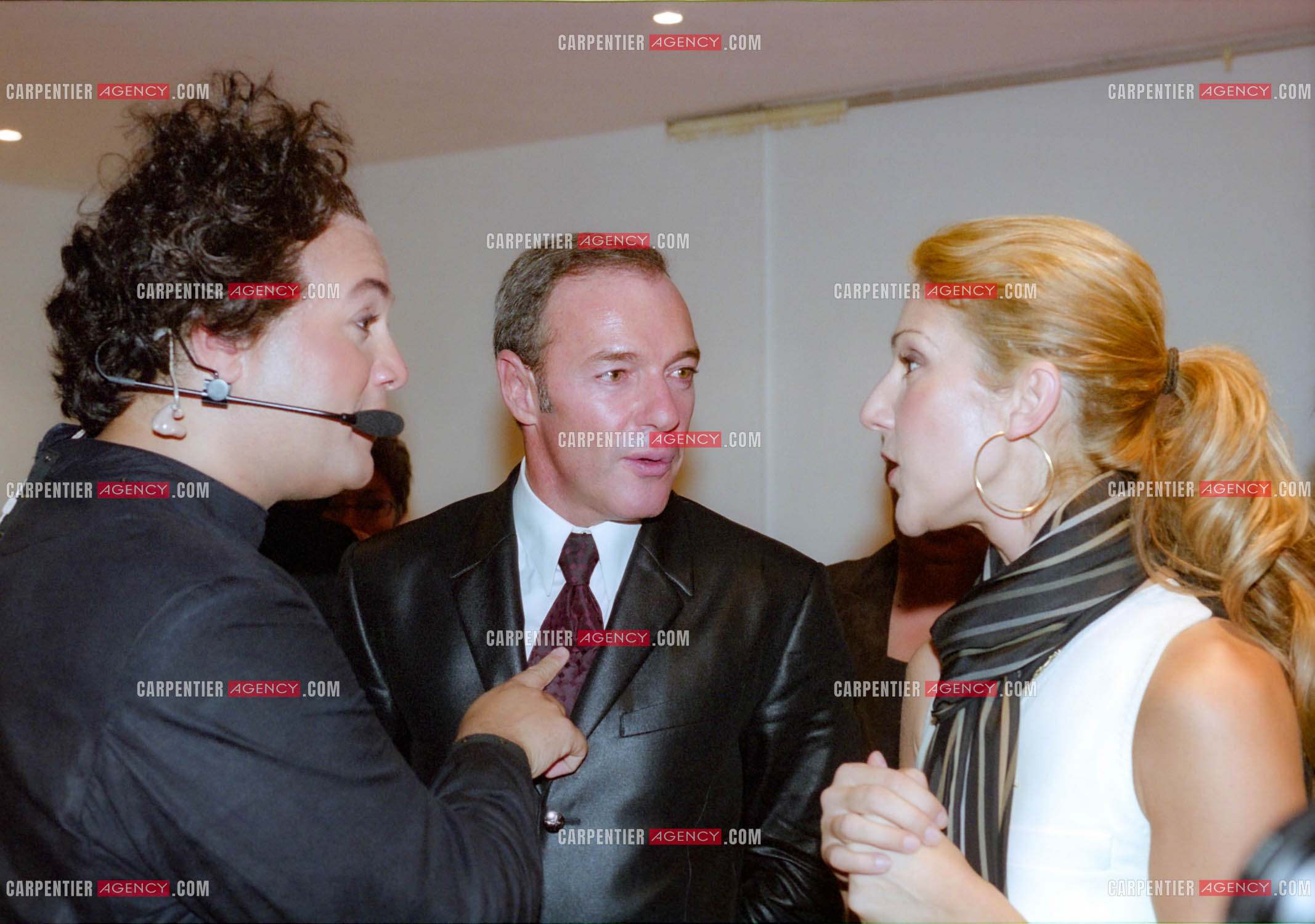 Avant première de la comédie Musicale “Cindy“ au Palais des Congrès de Paris en présence de Céline Dion et de son mari René Angélil. Dans un salon privé, Jean Leduc, Tony Gomez et Céline Dion.  ( Exclusif )