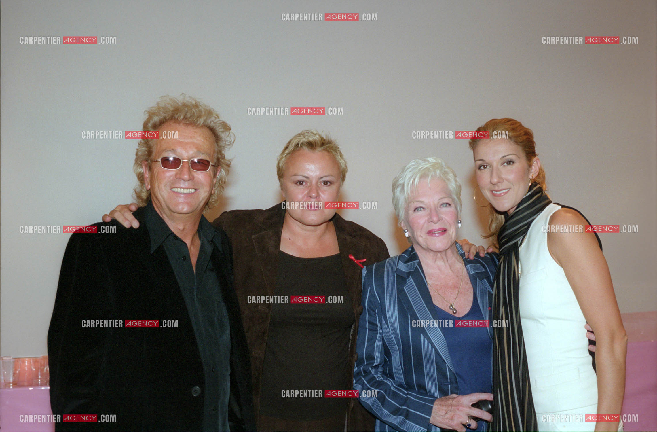 Avant première de la comédie Musicale “Cindy“ au Palais des Congrès de Paris en présence de Céline Dion et de son mari René Angélil. Dans un salon privé, Luc Plamondon, Muriel Robin, Line Renaud et Céline Dion.  ( Exclusif )