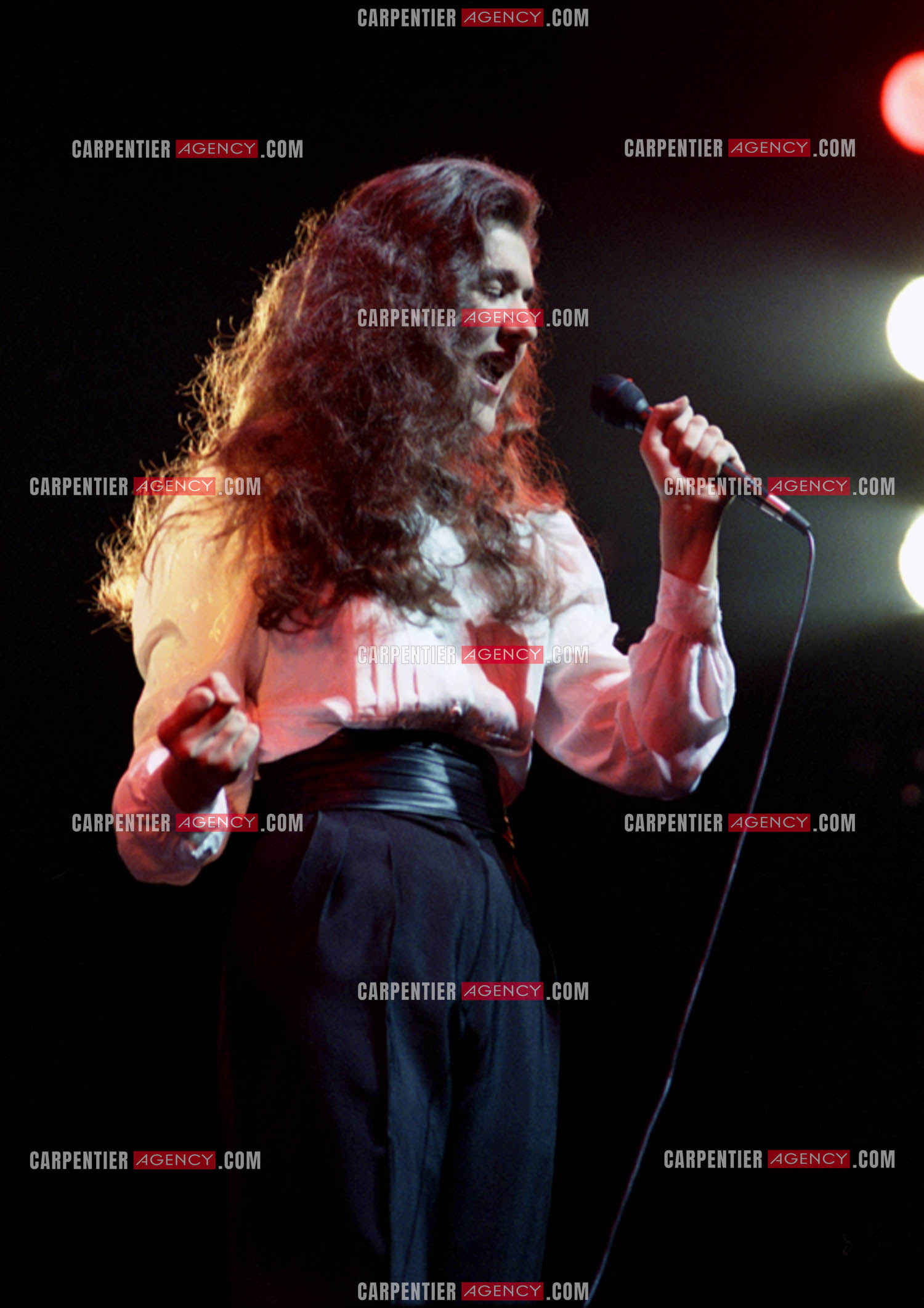 La chanteuse Céline Dion en première partie du spectacle de Patrick Sébastien à l'Olympia en 1984.    ( Exclusif )