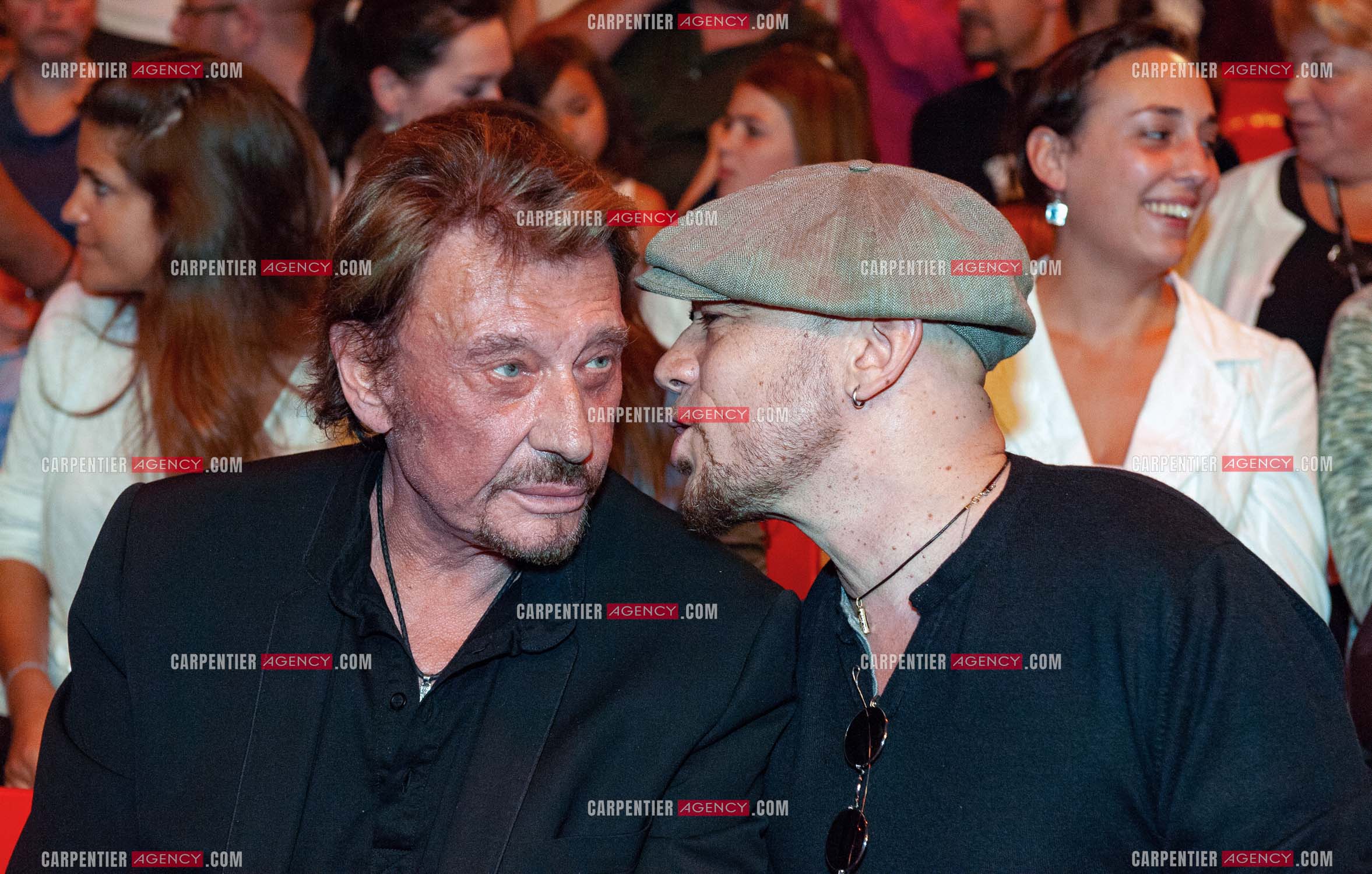 Johnny Hallyday et Pascal Obispo au Zénith de Paris pour assister au concert de leur ami Christophe Maé.                                  ( Exclusif )