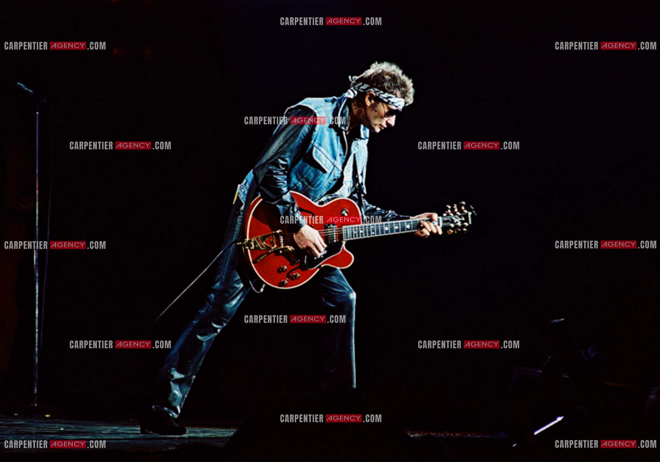Le chanteur Johnny Hallyday lors de ses concerts au Zénith de Paris du 26 oct 1984 au 08 janvier 1985.   ( Exclusif )