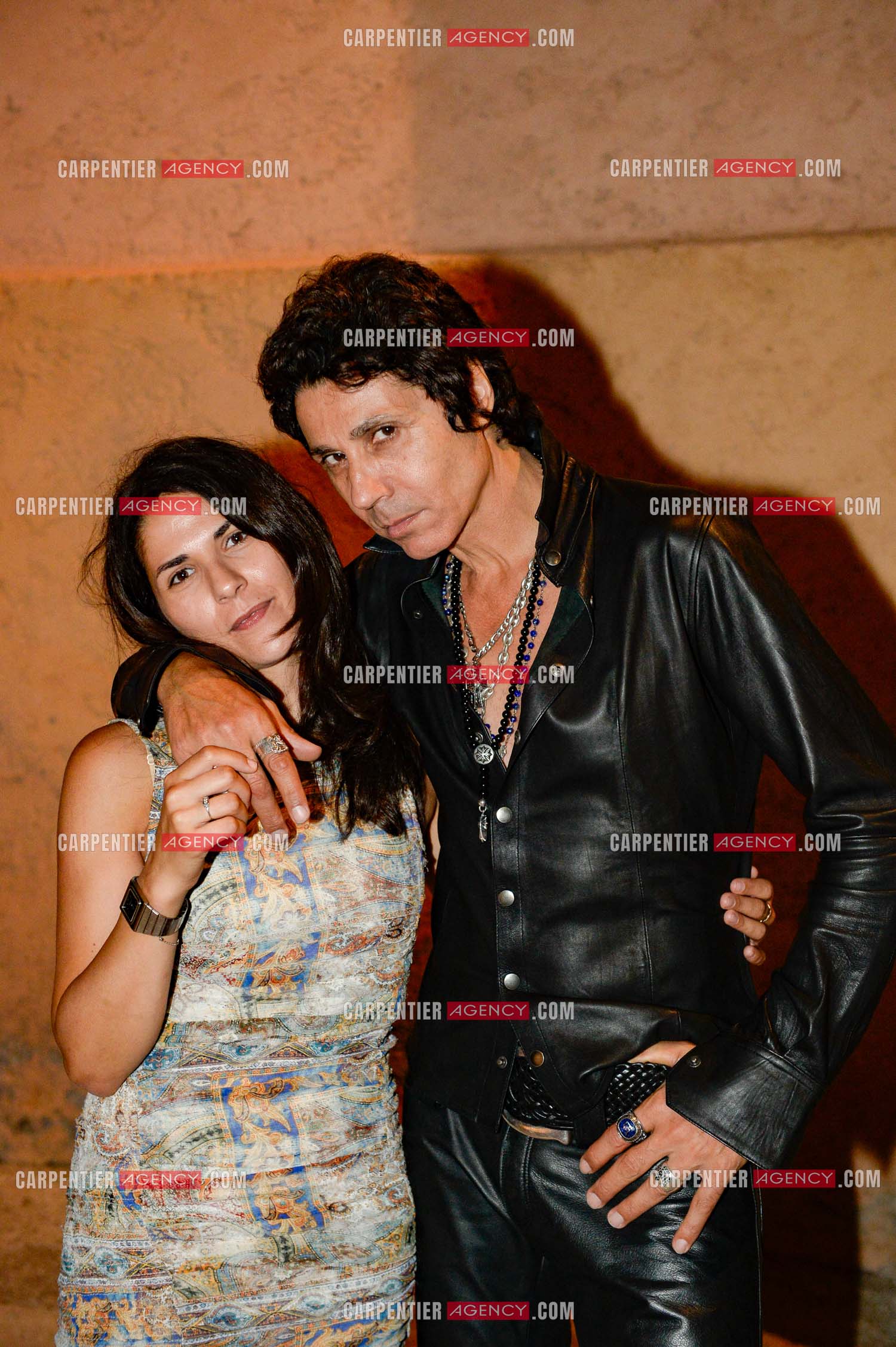 Le chanteur Jean-Luc Lahaye en concert a Cannes. Dans les loges, Jean-Luc avec sa fille Gloria.              ( Exclusif )