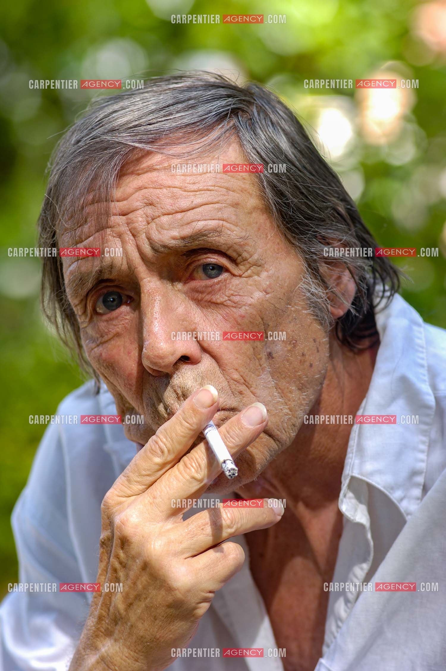 Le chanteur François Deguelt chez lui dans le sud de la France. Reportage complet sur demande. ( Exclusif )