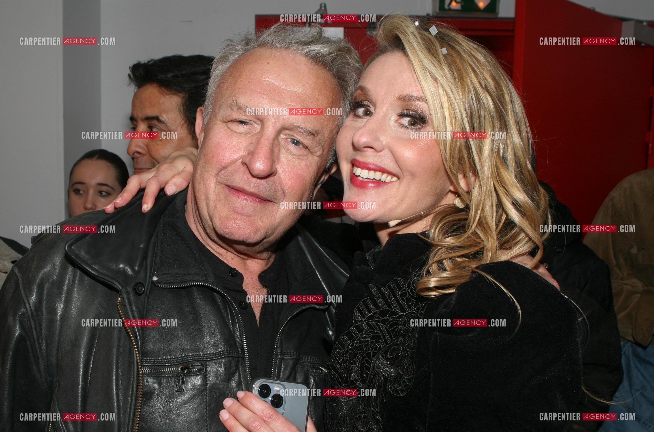 La magicienne Caroline Marx dans Girl Power. Michel Field et Caroline Marx.
