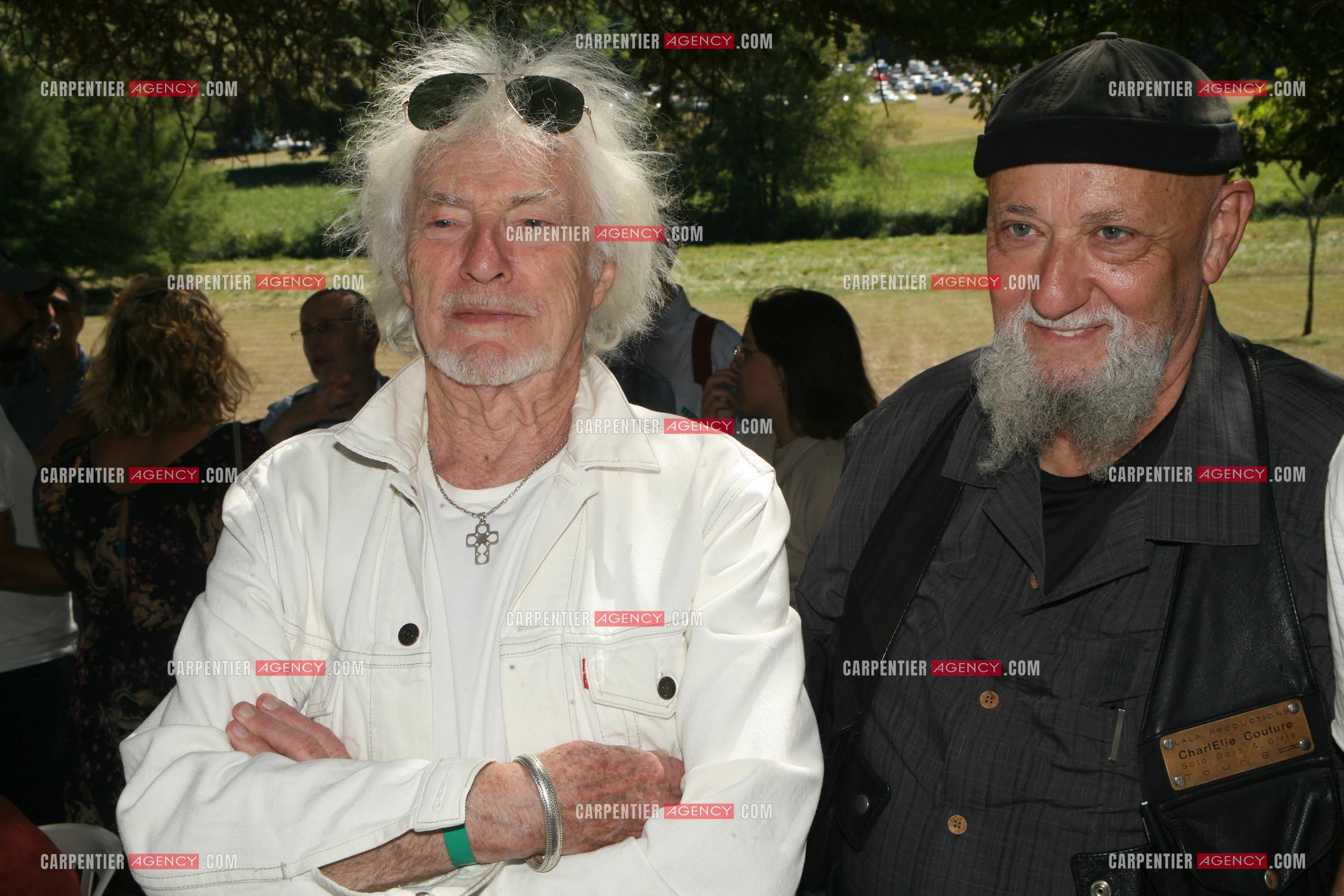 Le chanteur Hugues Aufray et Charlélie Couture.    ( Exclusif )