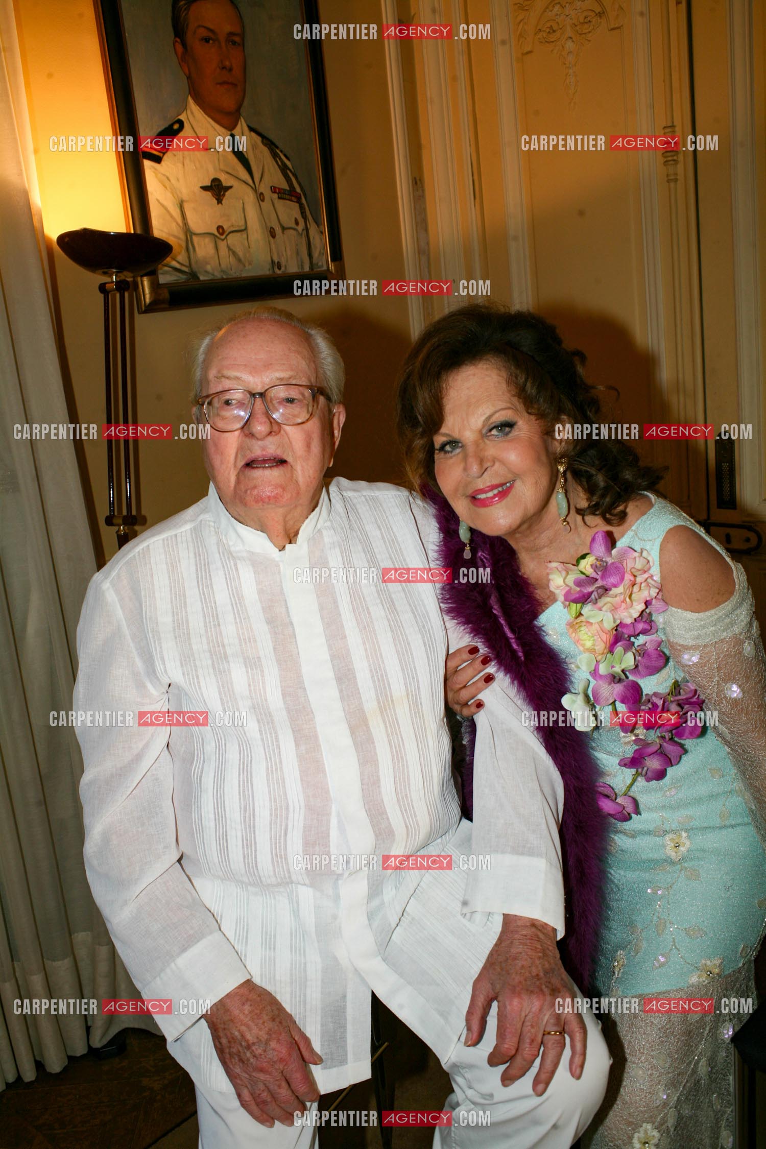 Jean-Marie Le Pen fête dans sa résidence de St Cloud son 88 èm anniversaire entouré de sa femme Jany Le Pen, ses petits enfants et des amis proches.         ( Exclusif )