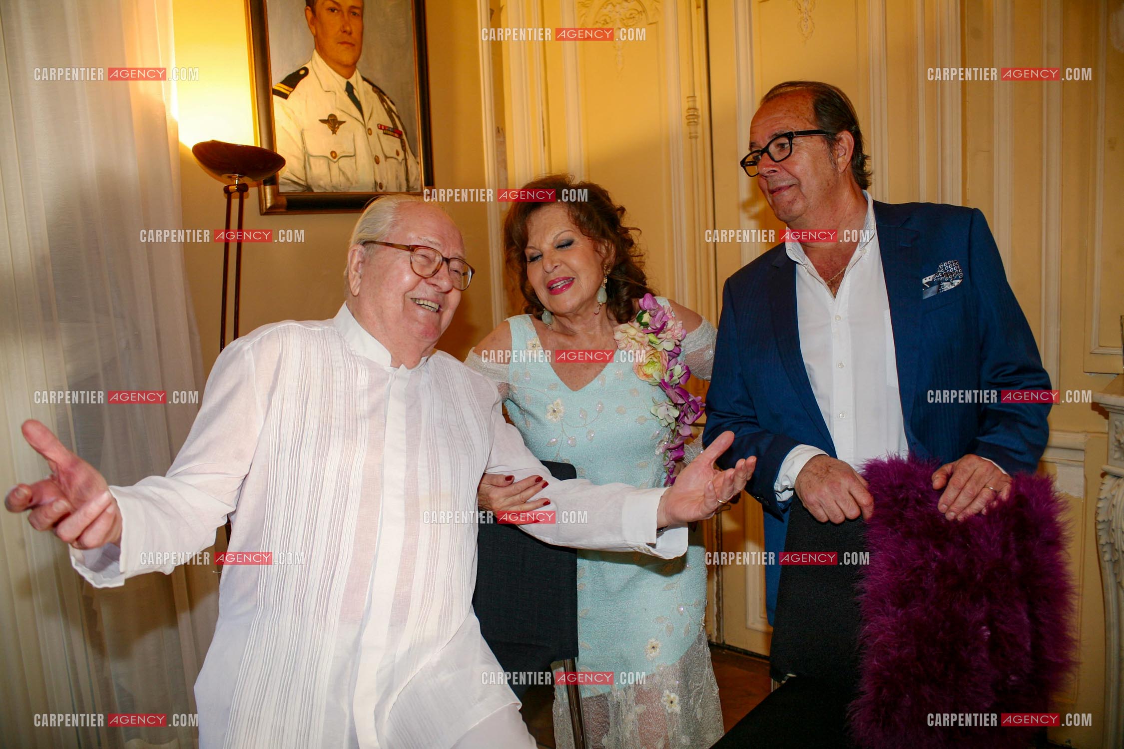 Jean-Marie Le Pen fête dans sa résidence de St Cloud son 88 èm anniversaire entouré de sa femme Jany Le Pen, ses petits enfants et des amis proches.         ( Exclusif )