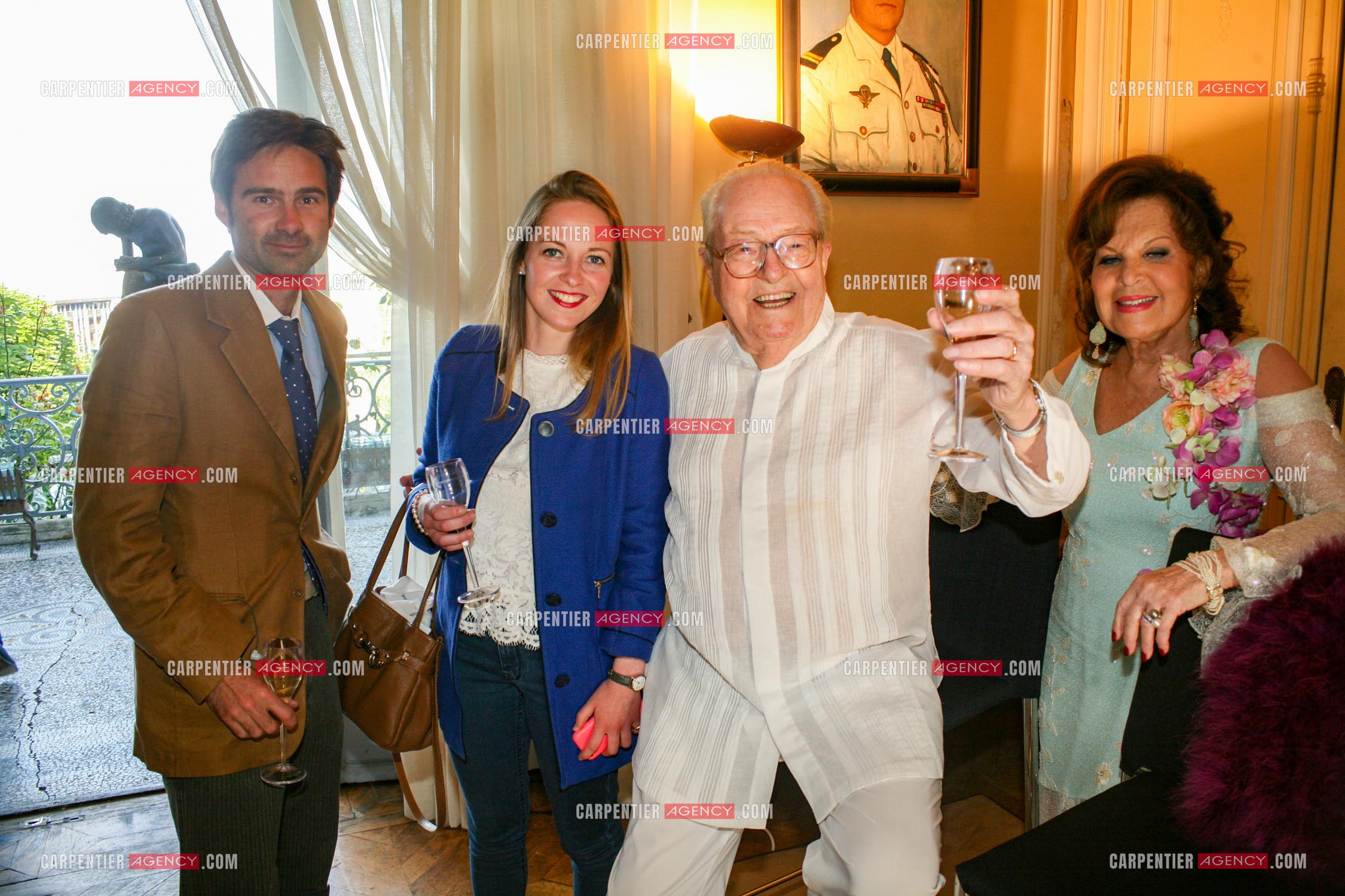Jean-Marie Le Pen fête dans sa résidence de St Cloud son 88 èm anniversaire entouré de sa femme Jany Le Pen, ses petits enfants et des amis proches.         ( Exclusif )