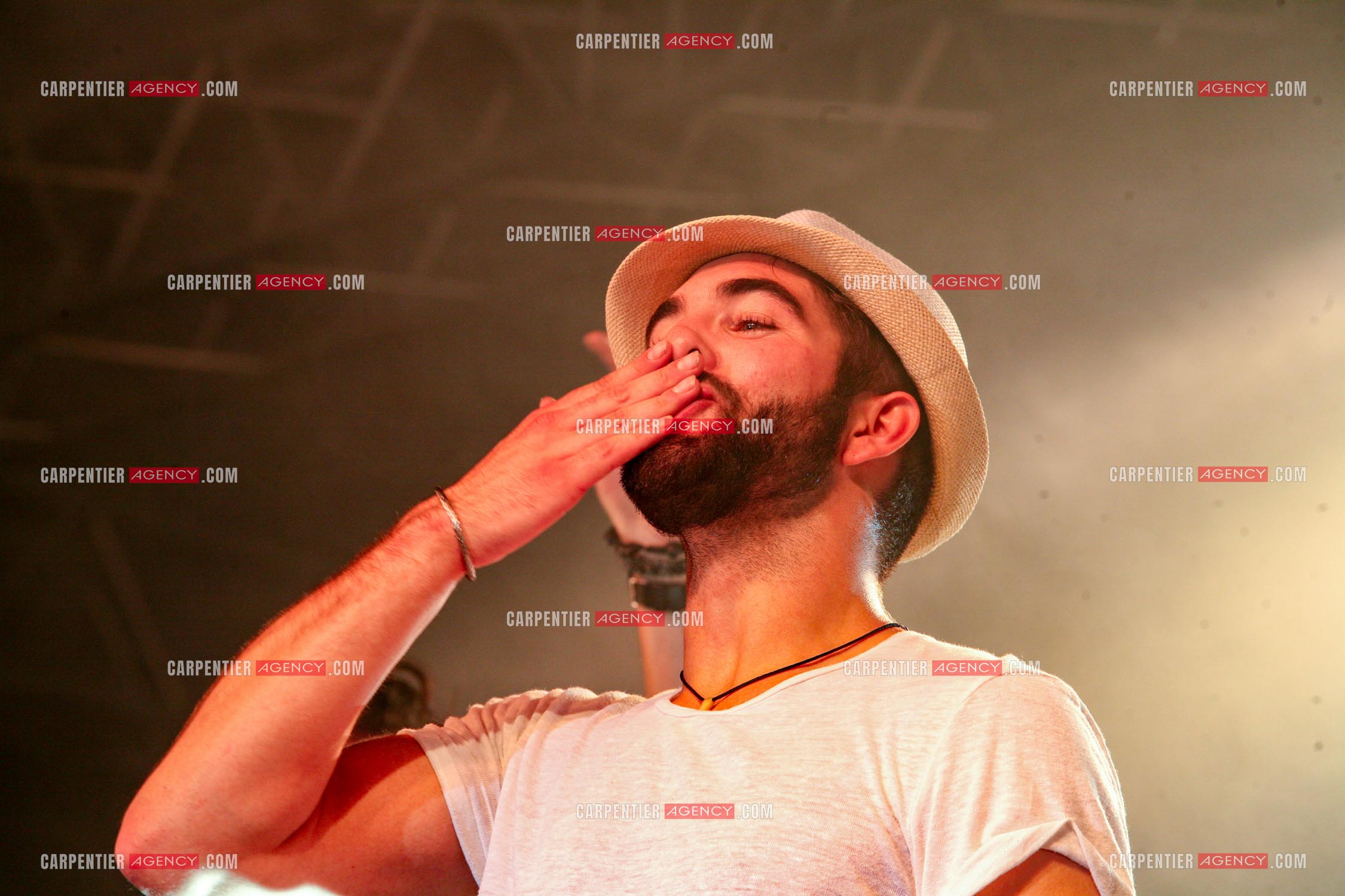 Le chanteur Kendji Girac en concert au Parc St Paul à Beauvais le 24 mai 2024.