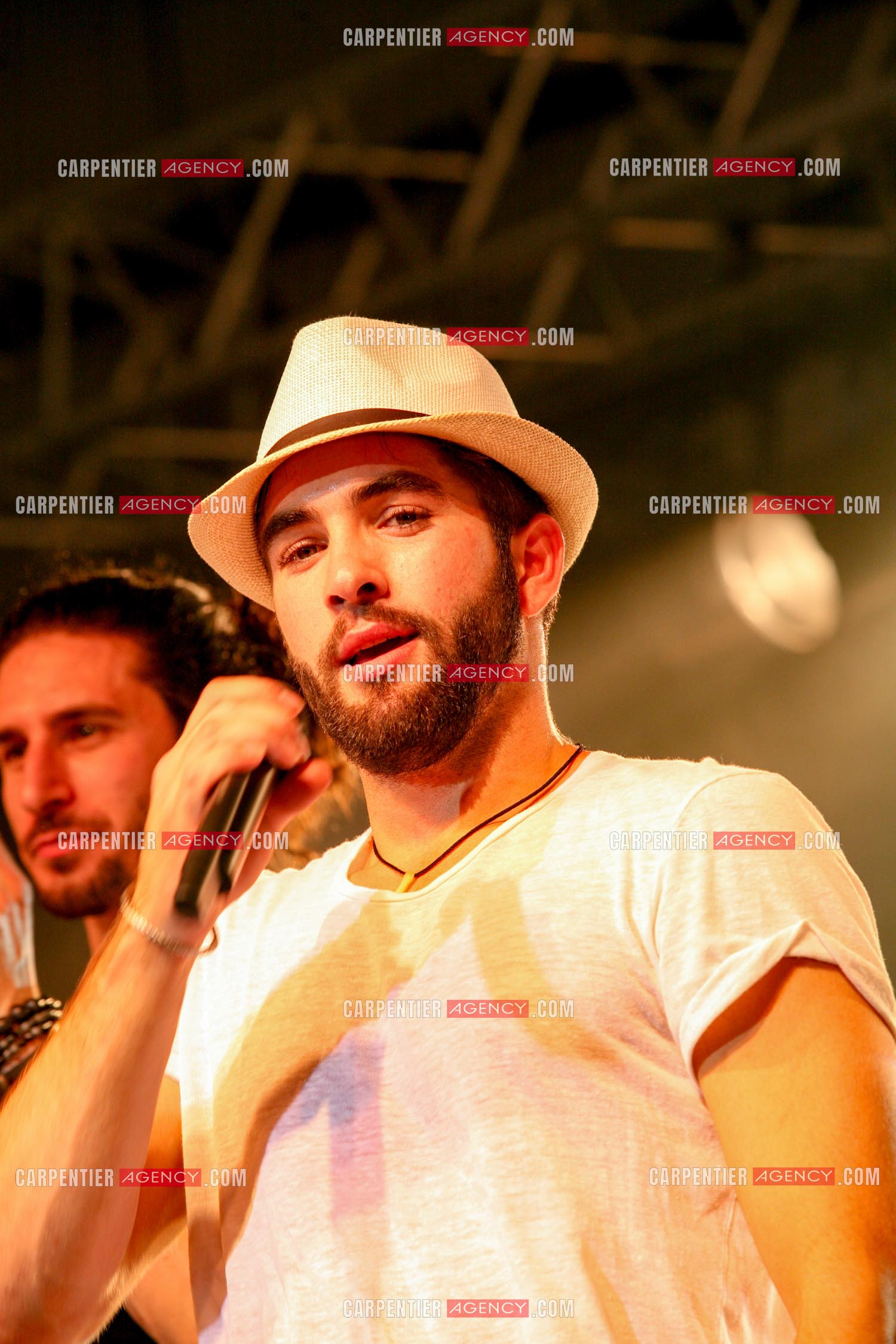 Le chanteur Kendji Girac en concert au Parc St Paul à Beauvais le 24 mai 2024.