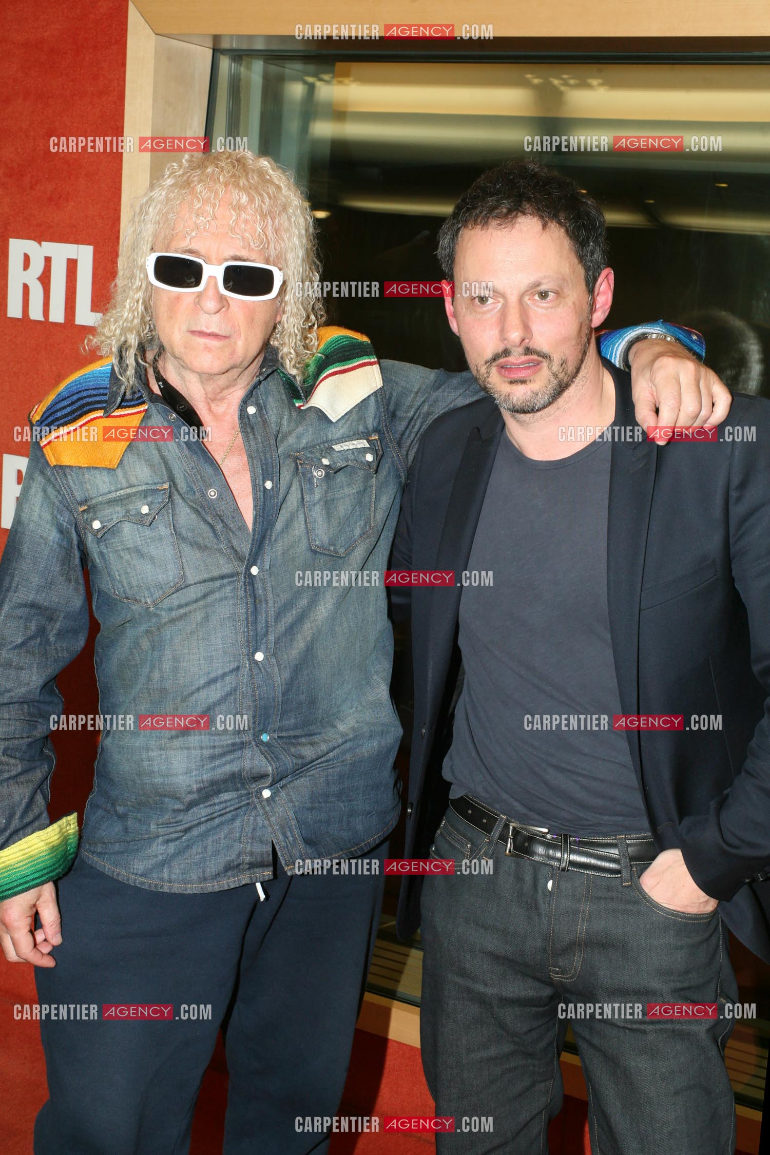 Michel Polnareff et Olivier Fogiel dans les locaux de  RTL.