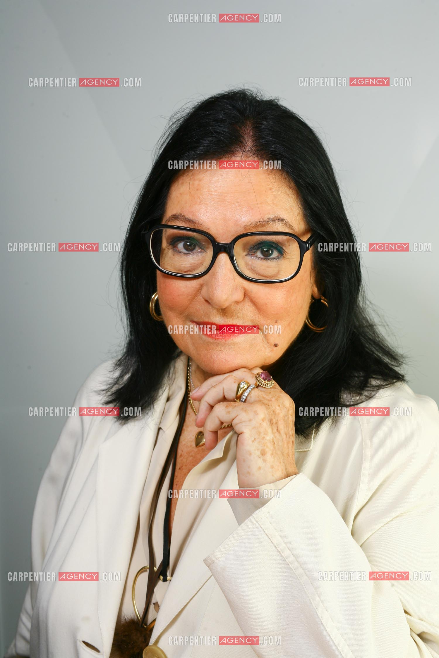La chanteuse Nana Mouskouri.                ( Exclusif )