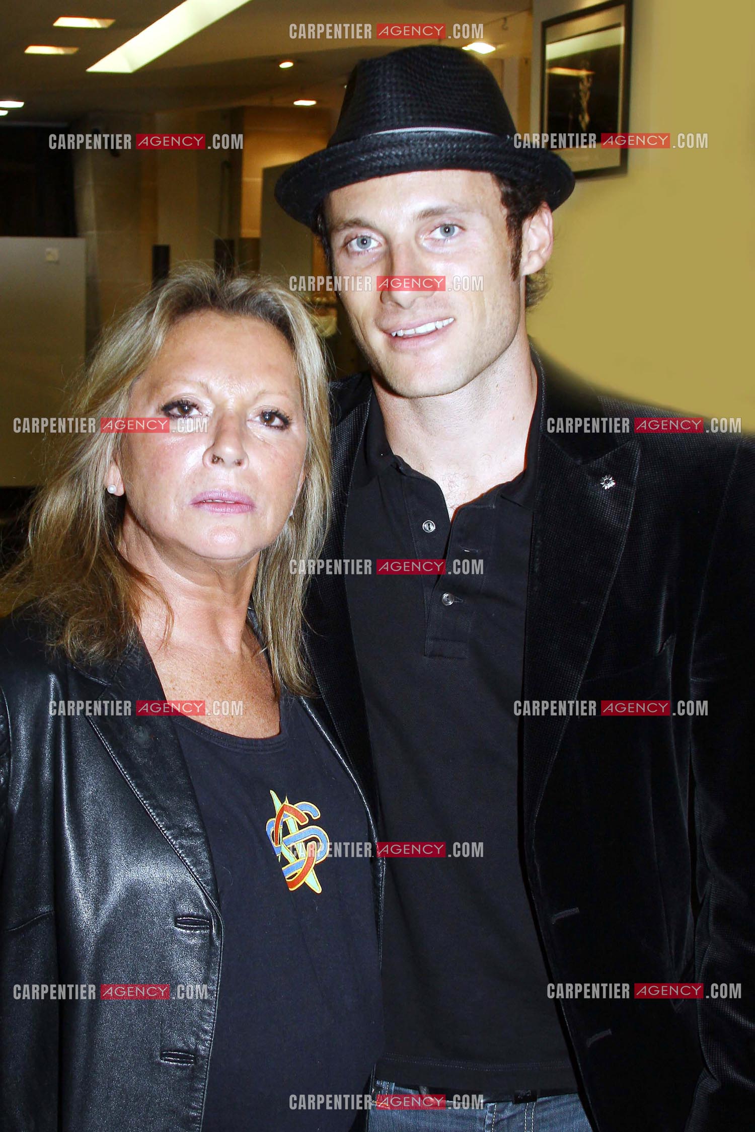 La chanteuse Véronique Sanson et son fils Christopher Stills.     ( Exclusif )