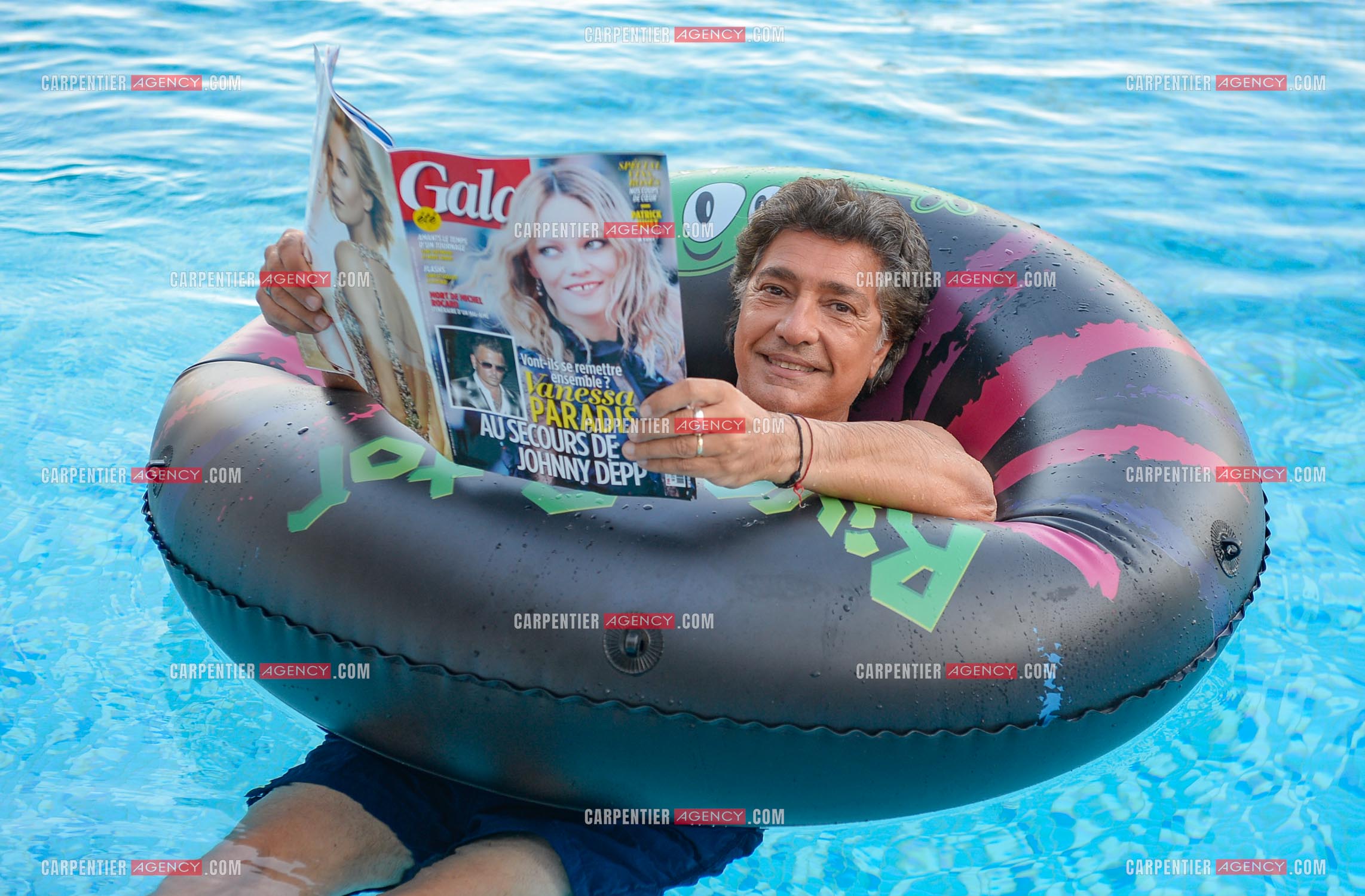 Le chanteur Frédéric François lors de ses vacances dans sa résidence secondaire d'Antibes. ( Exclusif )