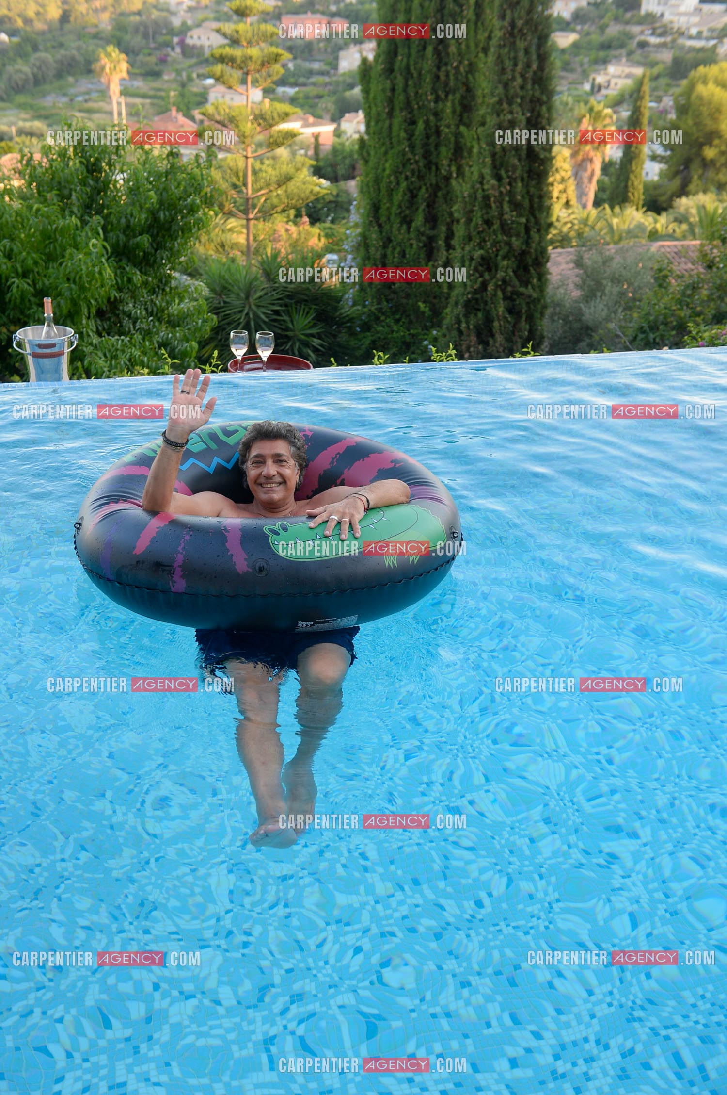 Le chanteur Frédéric François lors de ses vacances dans sa résidence secondaire d'Antibes. ( Exclusif )