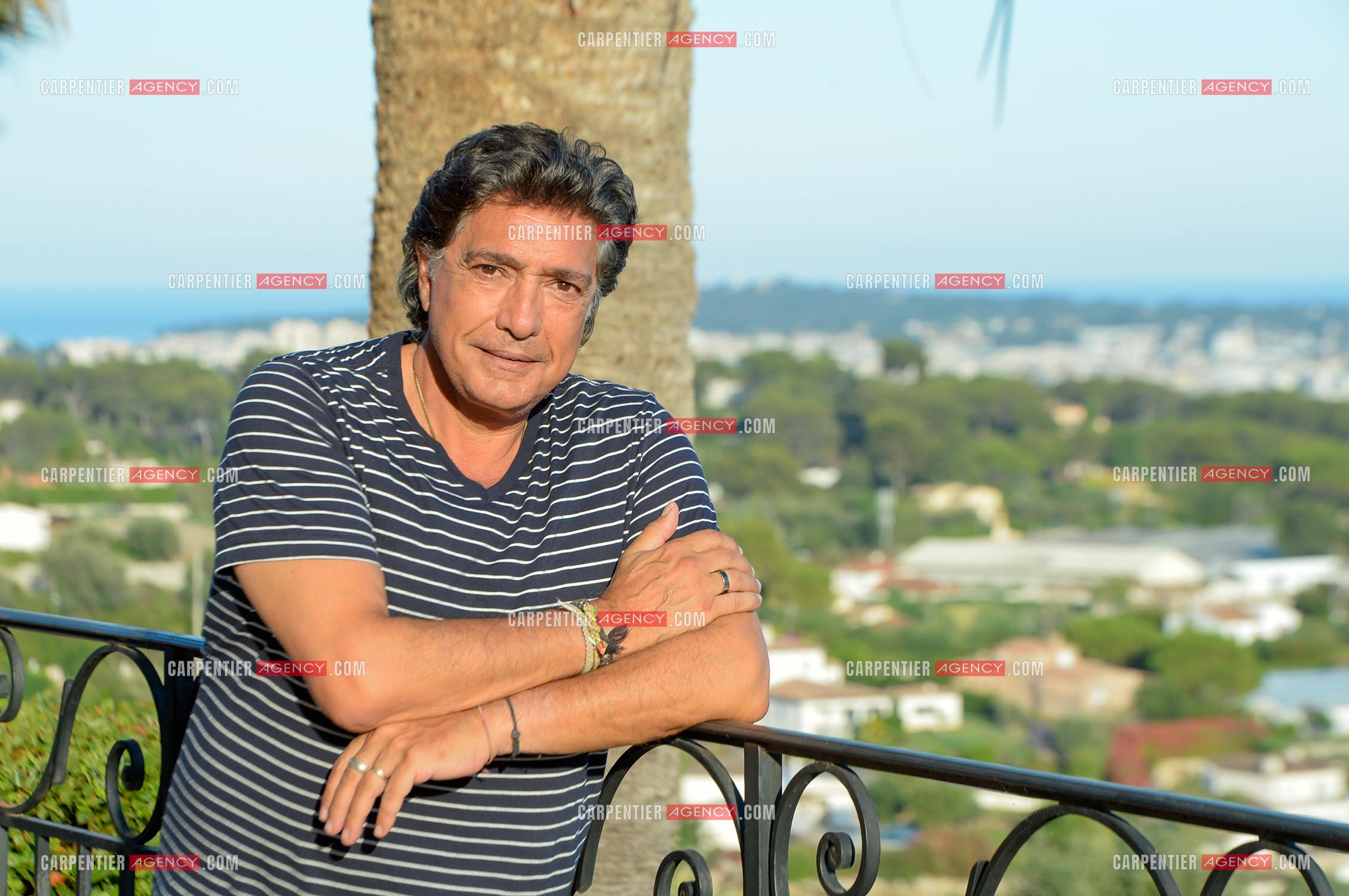 Le chanteur Frédéric François lors de ses vacances dans sa résidence secondaire d'Antibes. ( Exclusif )