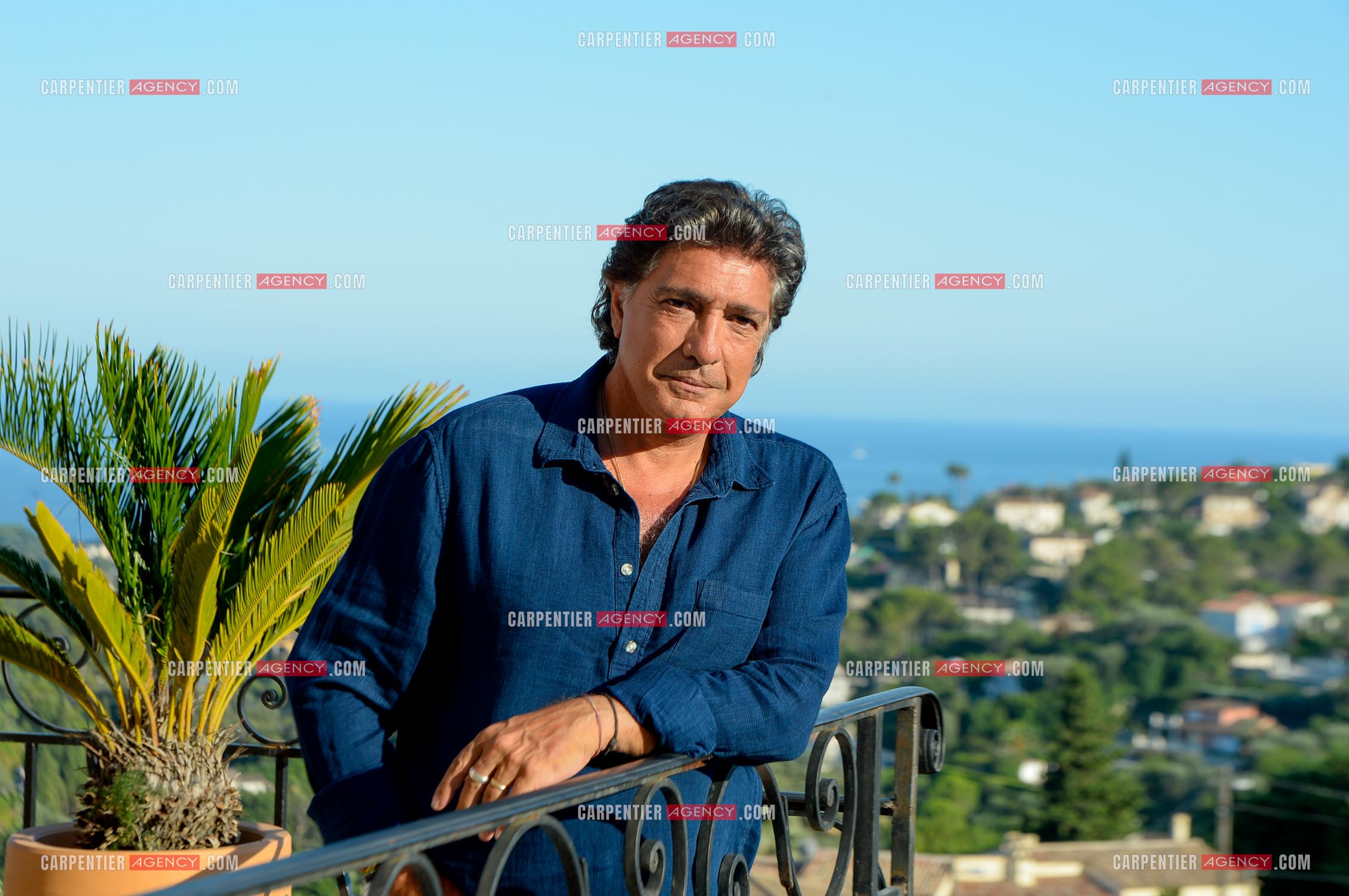 Le chanteur Frédéric François lors de ses vacances dans sa résidence secondaire d'Antibes. ( Exclusif )