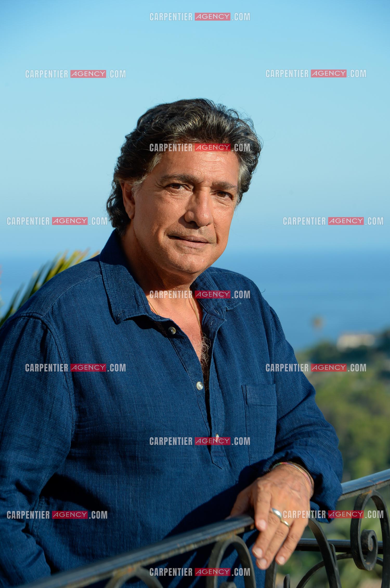 Le chanteur Frédéric François lors de ses vacances dans sa résidence secondaire d'Antibes. ( Exclusif )