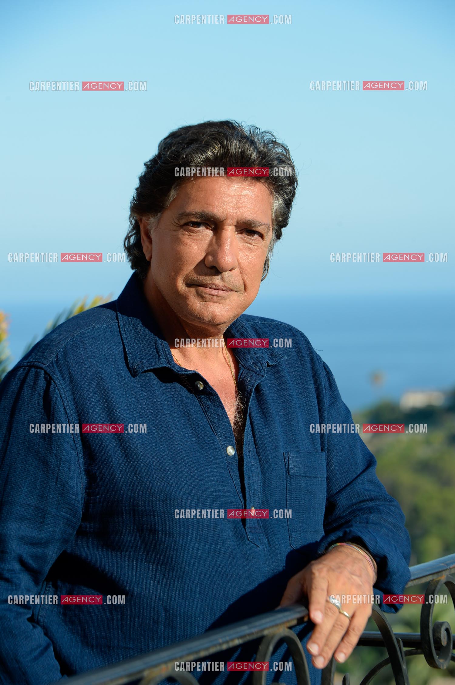 Le chanteur Frédéric François lors de ses vacances dans sa résidence secondaire d'Antibes. ( Exclusif )