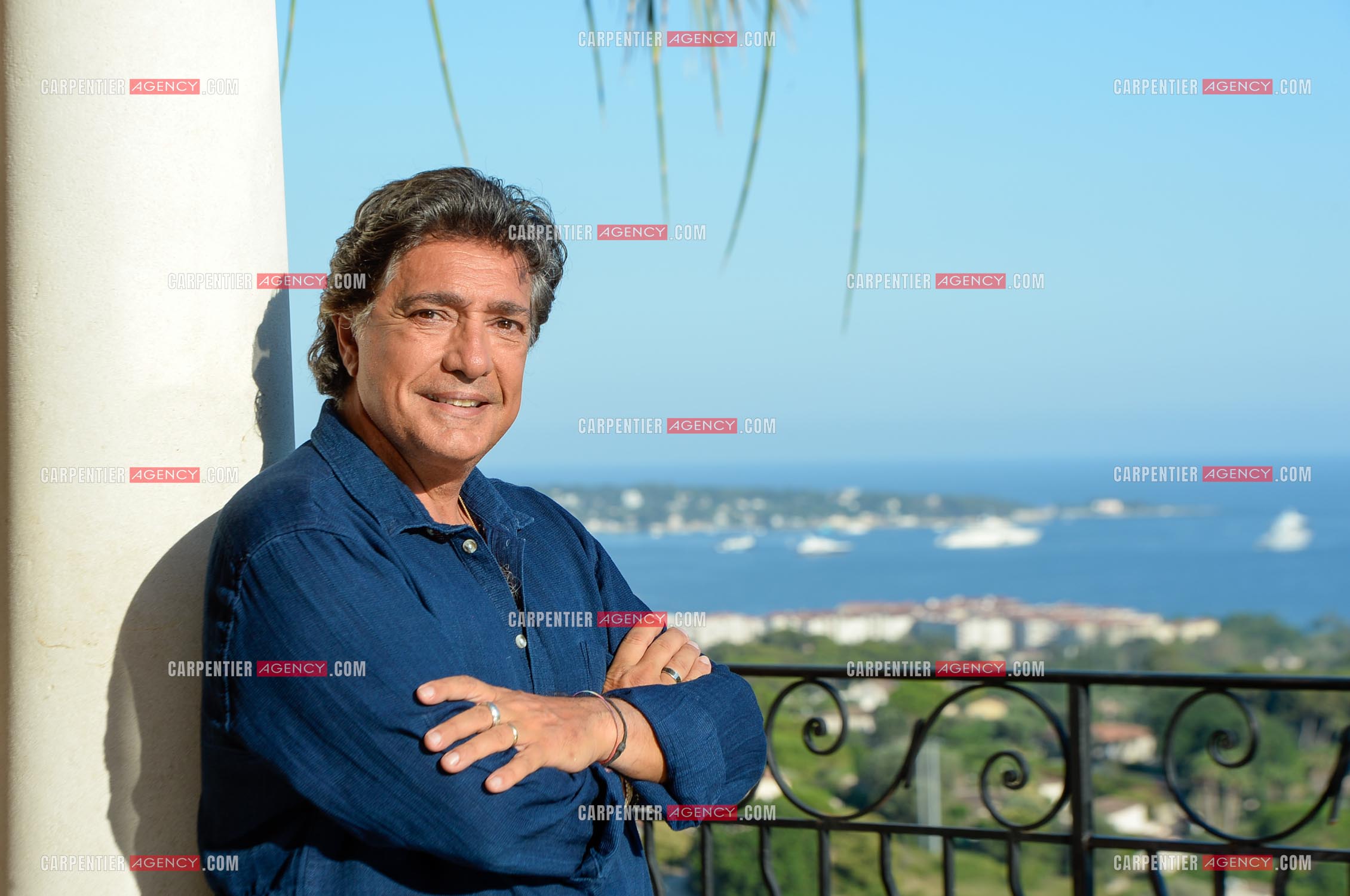 Le chanteur Frédéric François lors de ses vacances dans sa résidence secondaire d'Antibes. ( Exclusif )