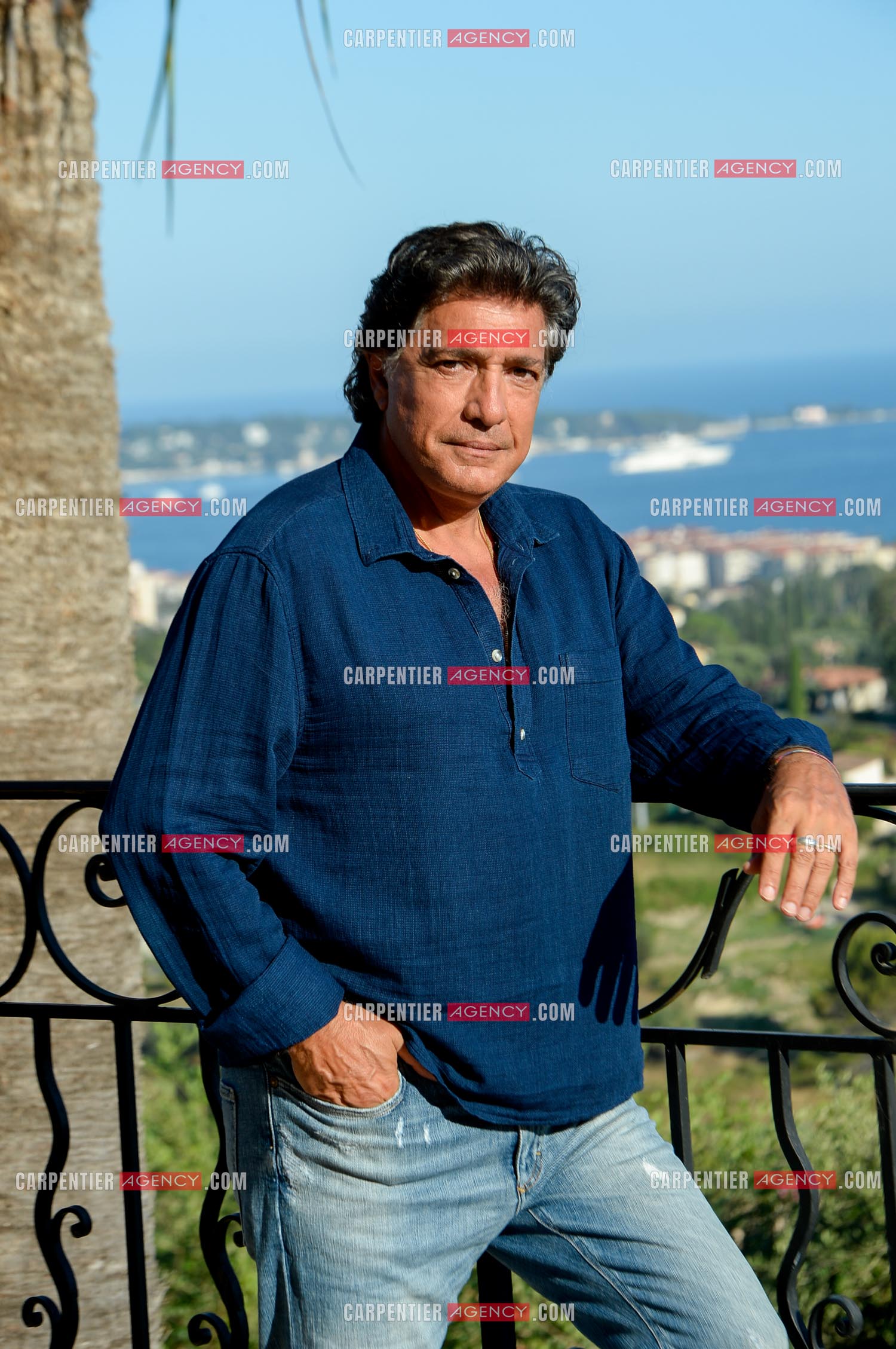 Le chanteur Frédéric François lors de ses vacances dans sa résidence secondaire d'Antibes. ( Exclusif )