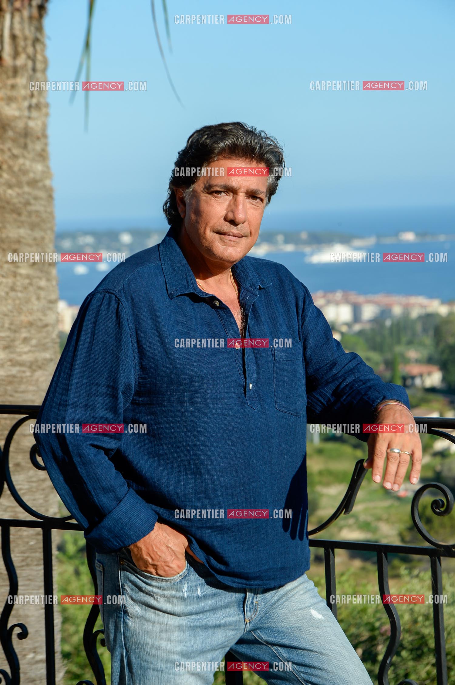 Le chanteur Frédéric François lors de ses vacances dans sa résidence secondaire d'Antibes. ( Exclusif )