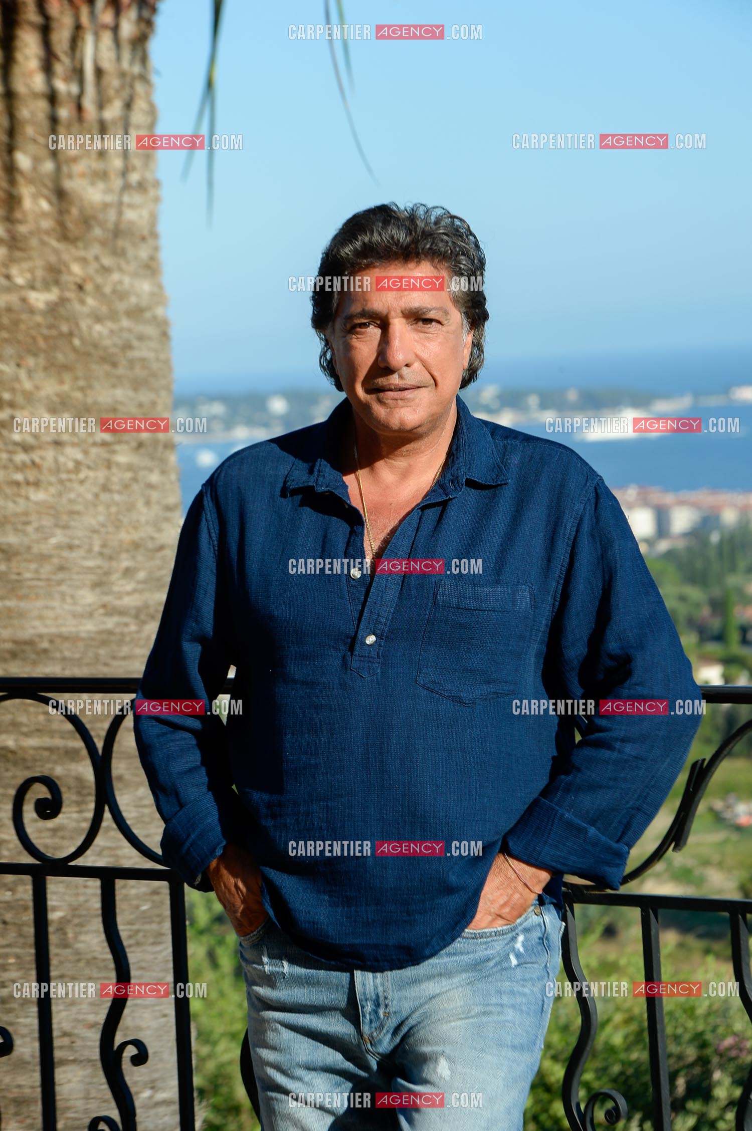 Le chanteur Frédéric François lors de ses vacances dans sa résidence secondaire d'Antibes. ( Exclusif )