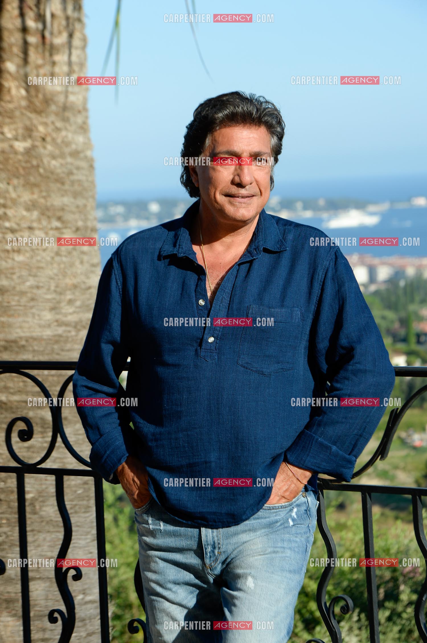 Le chanteur Frédéric François lors de ses vacances dans sa résidence secondaire d'Antibes. ( Exclusif )