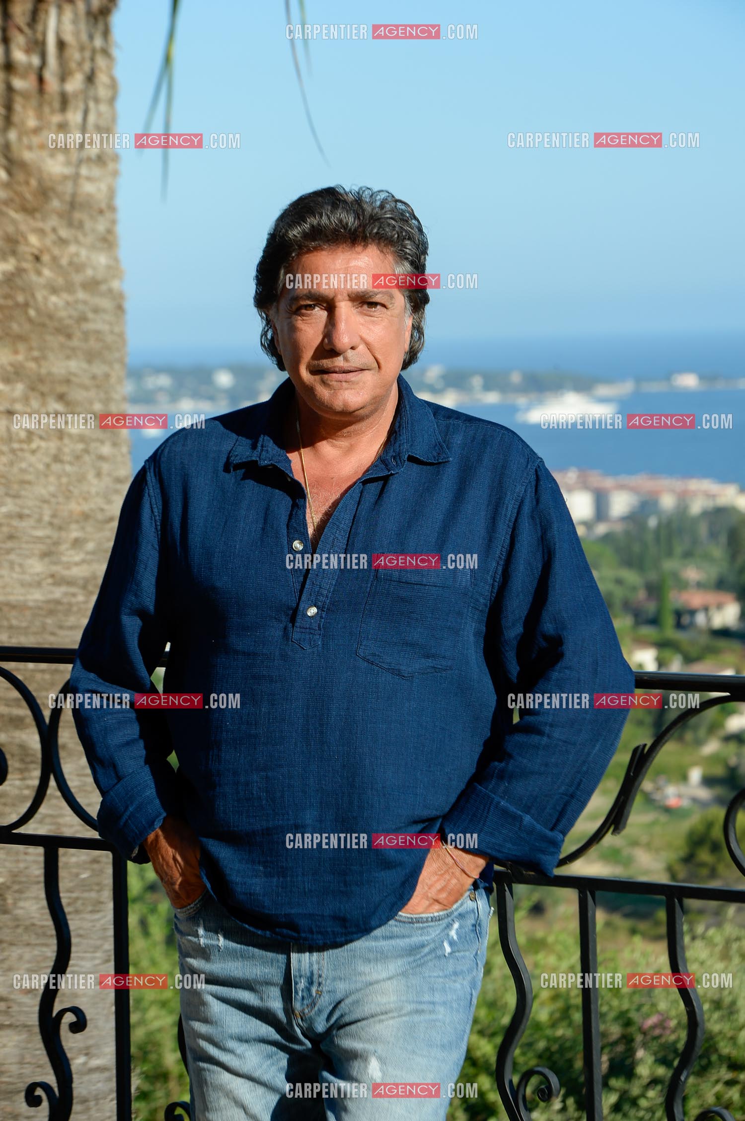 Le chanteur Frédéric François lors de ses vacances dans sa résidence secondaire d'Antibes. ( Exclusif )