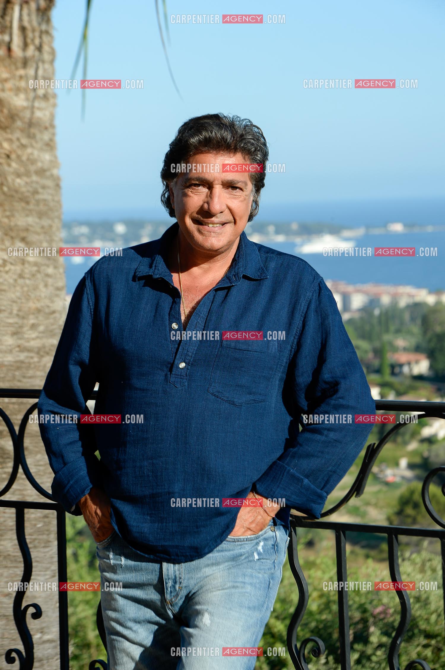 Le chanteur Frédéric François lors de ses vacances dans sa résidence secondaire d'Antibes. ( Exclusif )