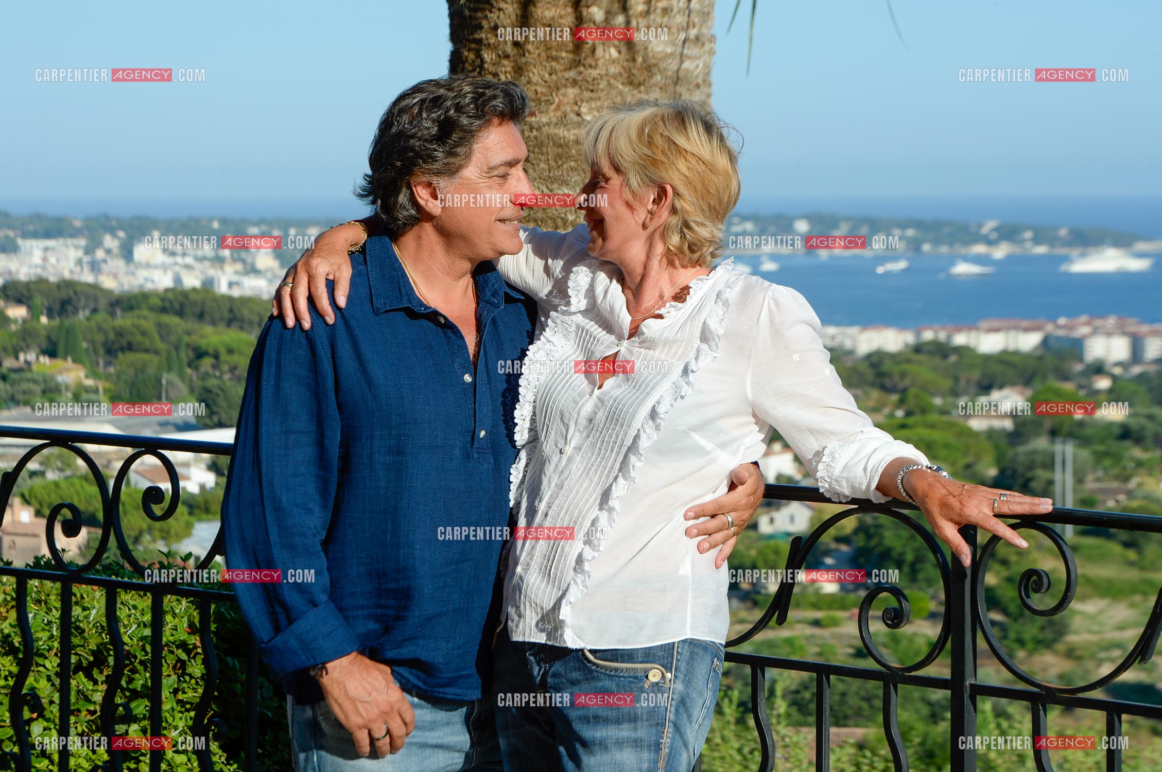 Le chanteur Frédéric François et sa femme Monique lors de leurs  vacances dans leur résidence secondaire d'Antibes. ( Exclusif )