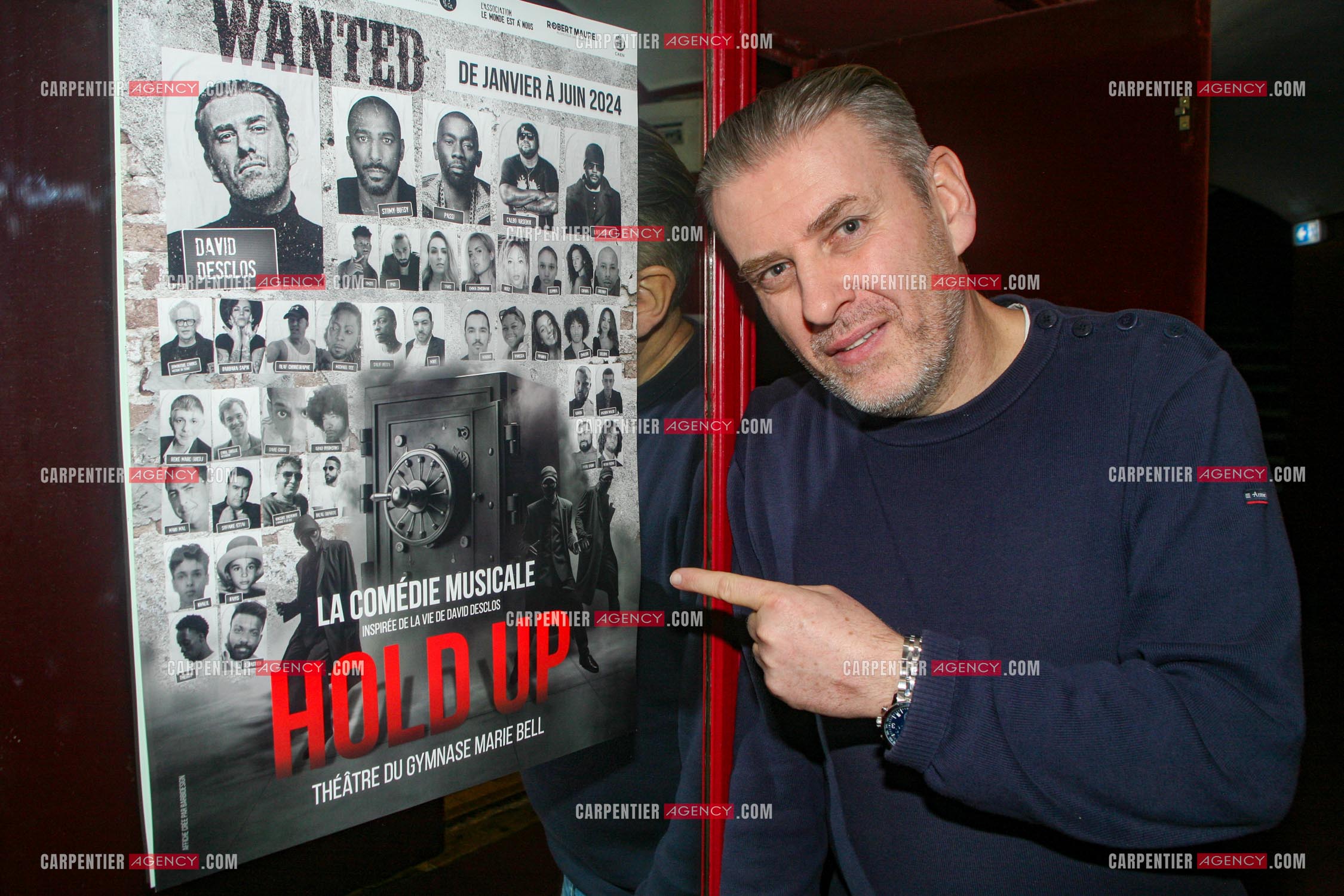 Première de la comédie musicale “ HOLD UP “ inspirée de la vie de David Desclos au Théâtre du Gymnase Marie Bell à Paris le 19 janvier 2024. Les artistes principaux:  David Desclos, Stomy Bugsy, Passi, Calbo Arsenik, Emma Zimerman. Dans les loges, le comédien et humoriste David Desclos.                              ( Exclusif )