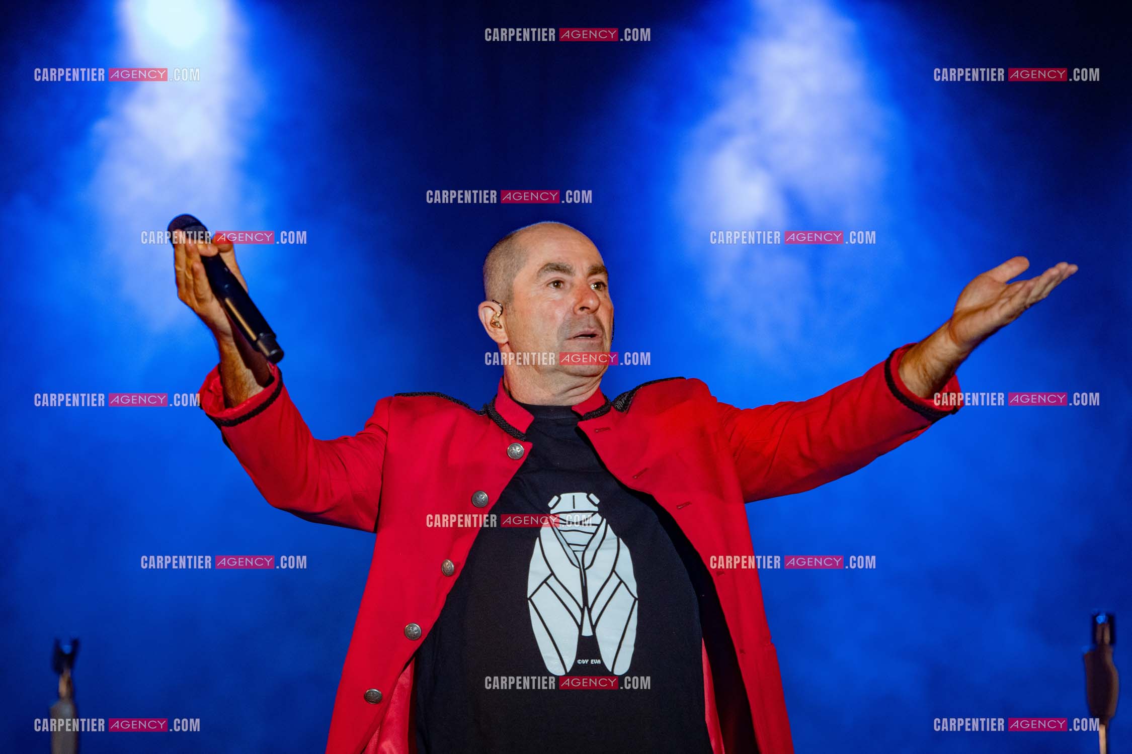 L'humoriste Yves Pujol en concert avec son groupe AIOLI dans le Var. ( Exclusif )