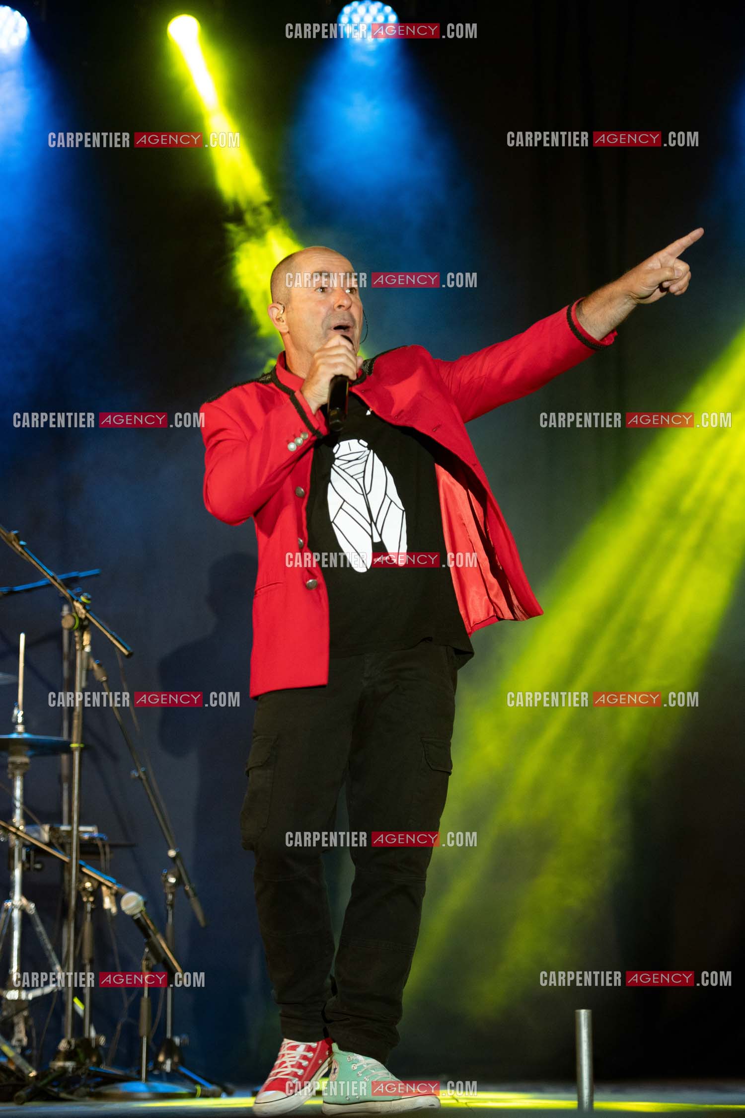 L'humoriste Yves Pujol en concert avec son groupe AIOLI dans le Var. ( Exclusif )