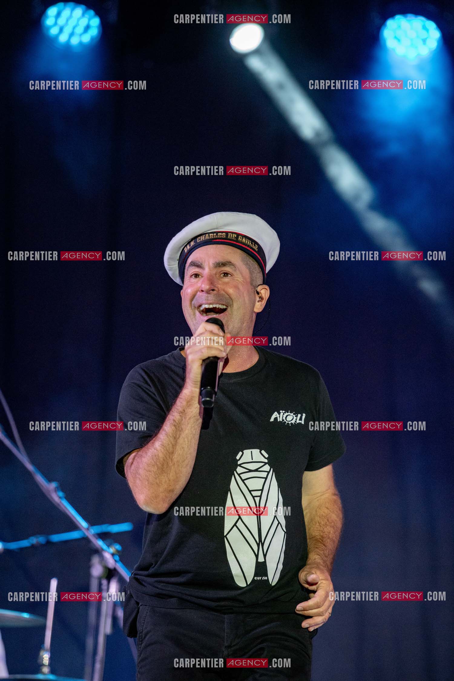 L'humoriste Yves Pujol en concert avec son groupe AIOLI dans le Var. ( Exclusif )