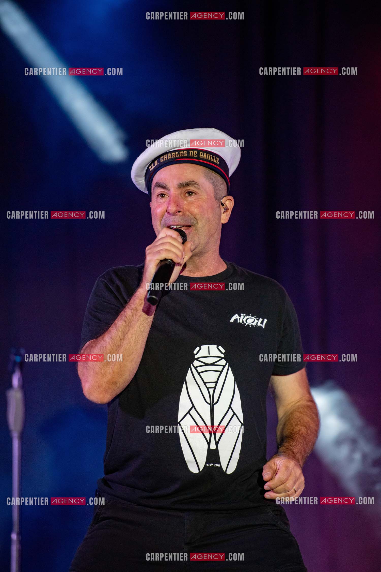 L'humoriste Yves Pujol en concert avec son groupe AIOLI dans le Var. ( Exclusif )