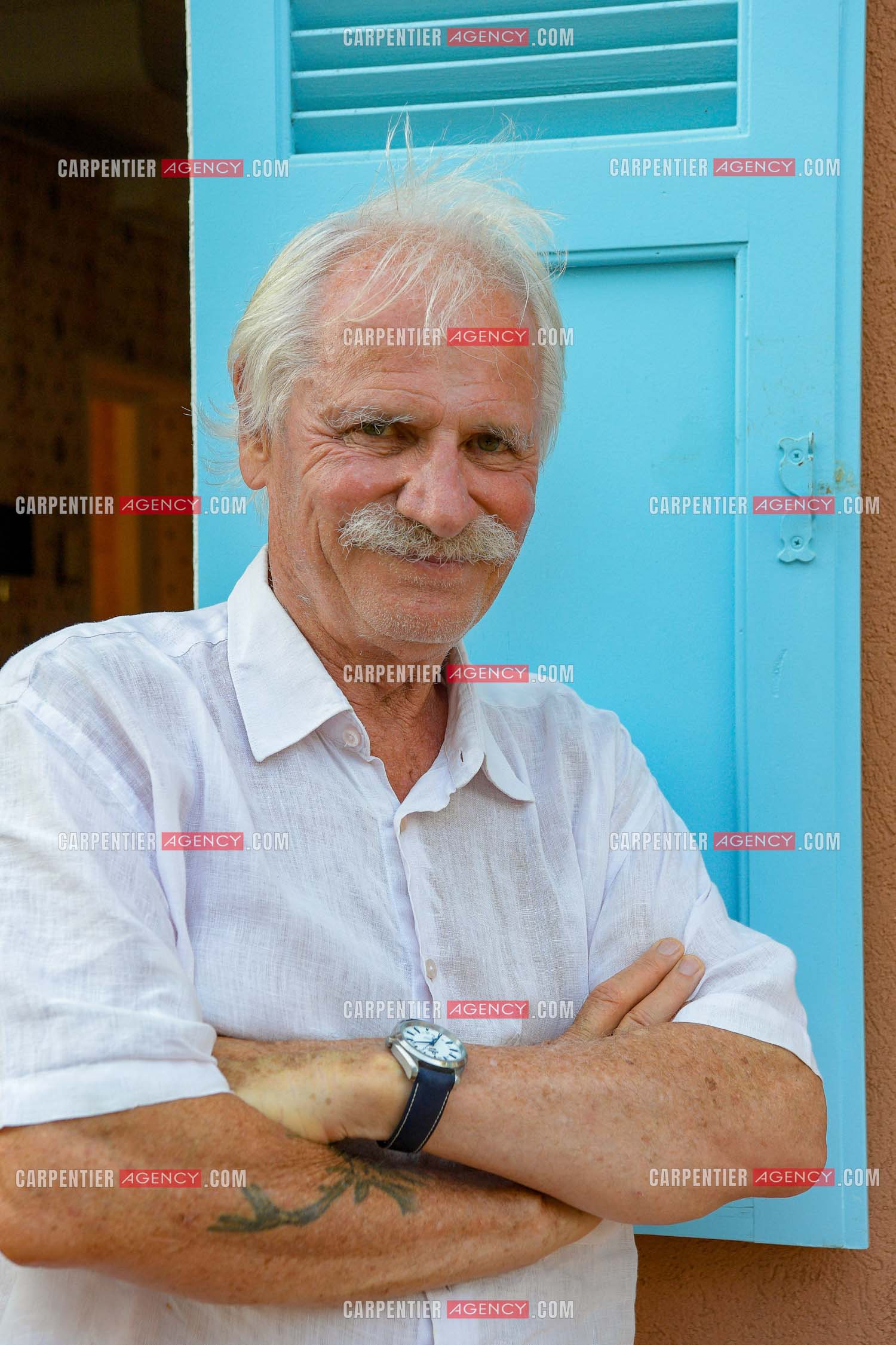 Portrait du photographe Yann Arthus-Bertrand.
( Exclusif )