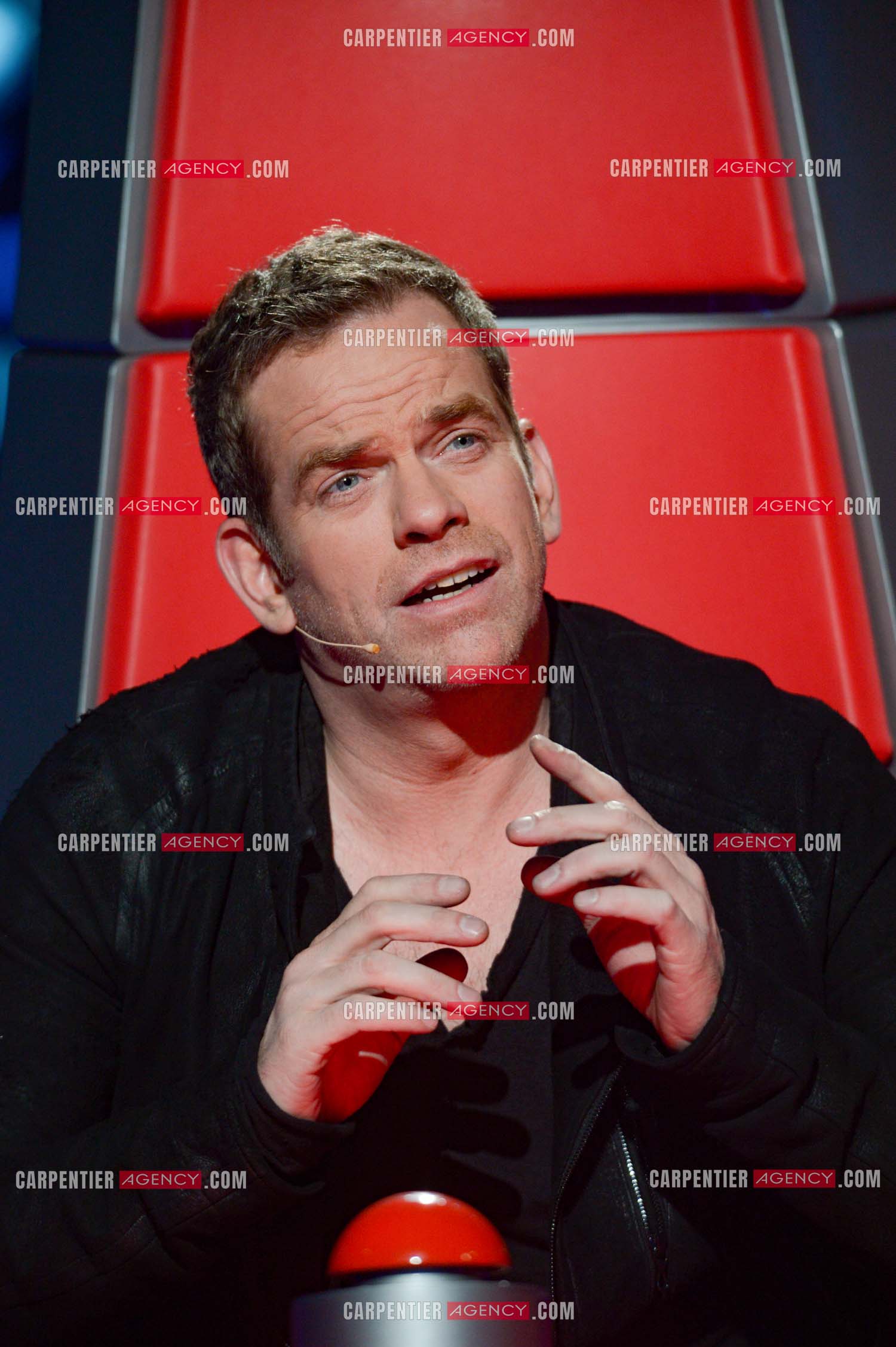 Le chanteur Garou coach dans l'émission The Voice saison 2.        ( Exclusif )