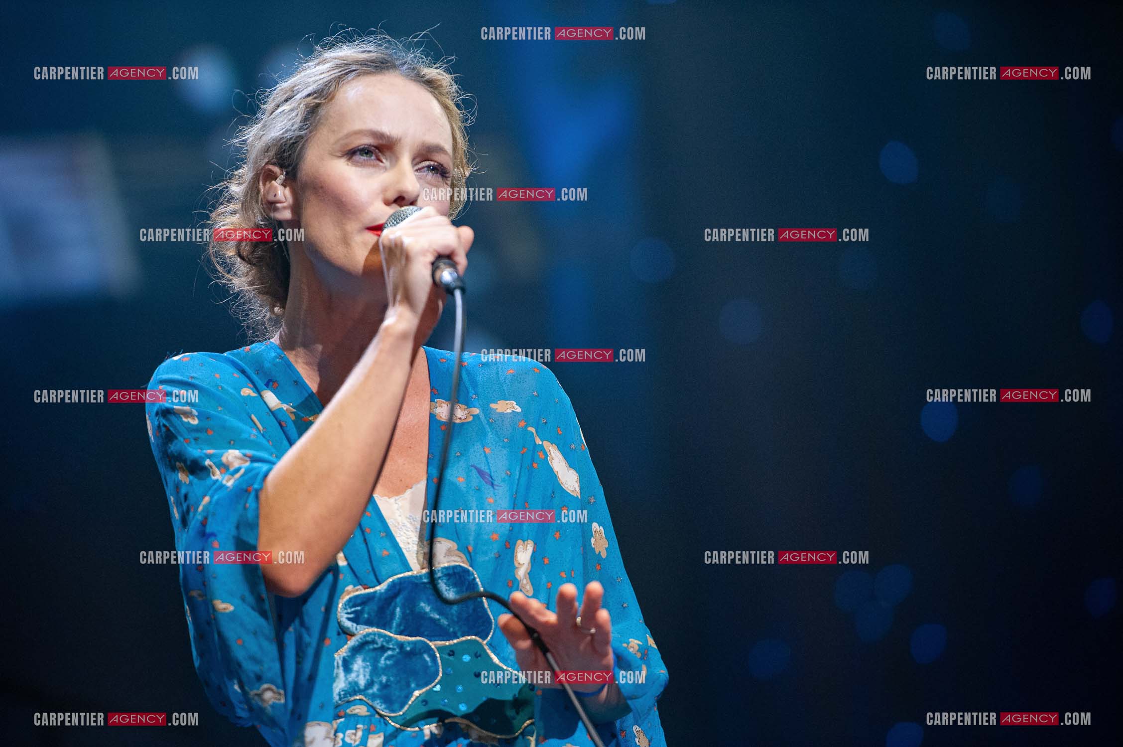 La chanteuse Vanessa Paradis lors du concert au Zénith de Paris donné pour la journée internationale de la paix (Peace One Day).                                           ( Exclusif )