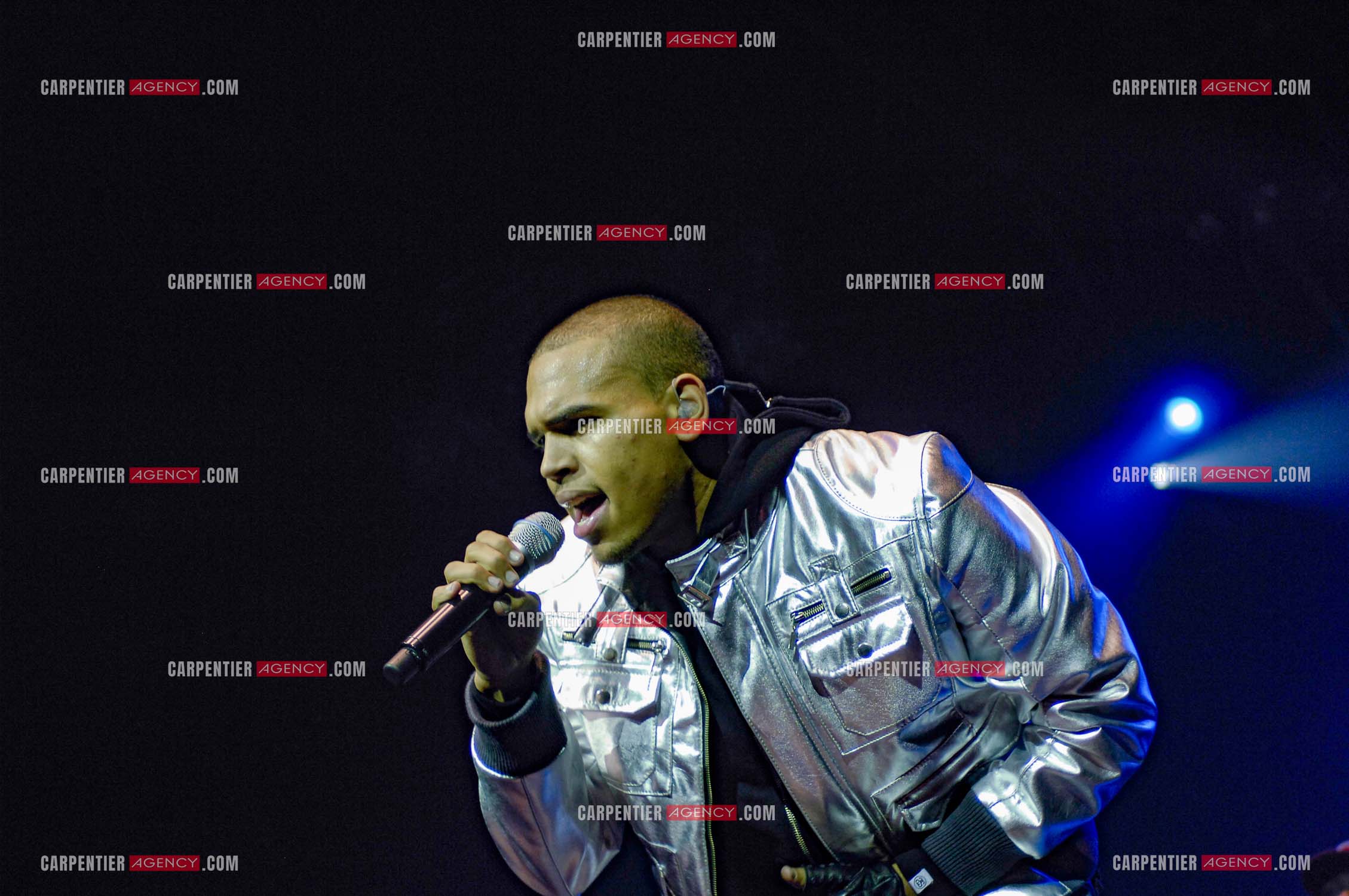 Le rappeur Chris Brown en concert au Zénith de Paris en 2008.  ( Exclusif )